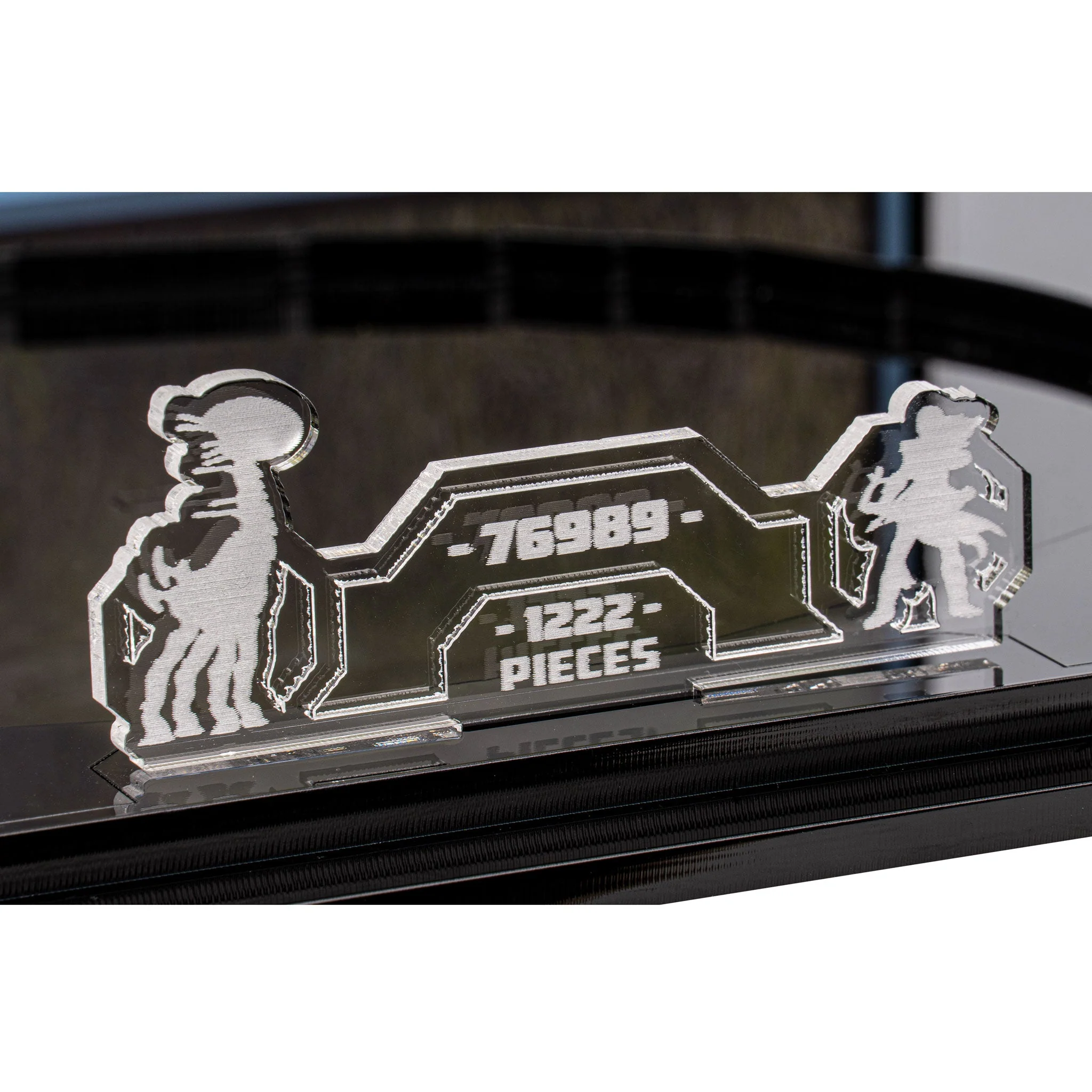 Clear Display Case for LEGO® Horizon Forbidden West: Tallneck (76989) - Image 3