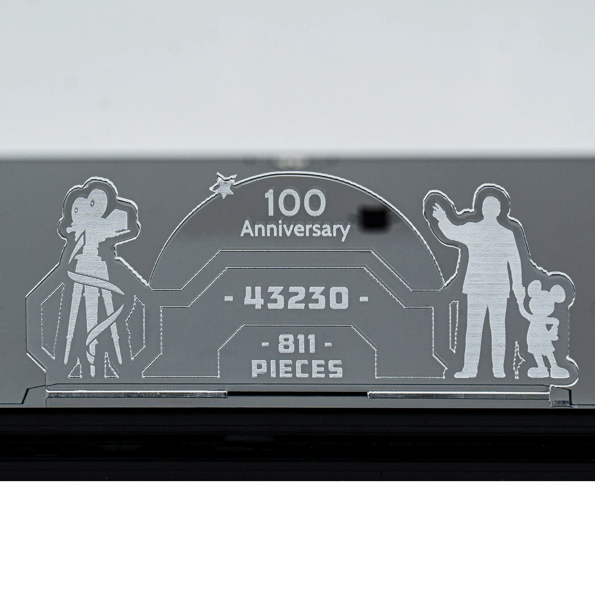 Clear Display Case for LEGO® Walt Disney Tribute Camera (43230) - Image 4