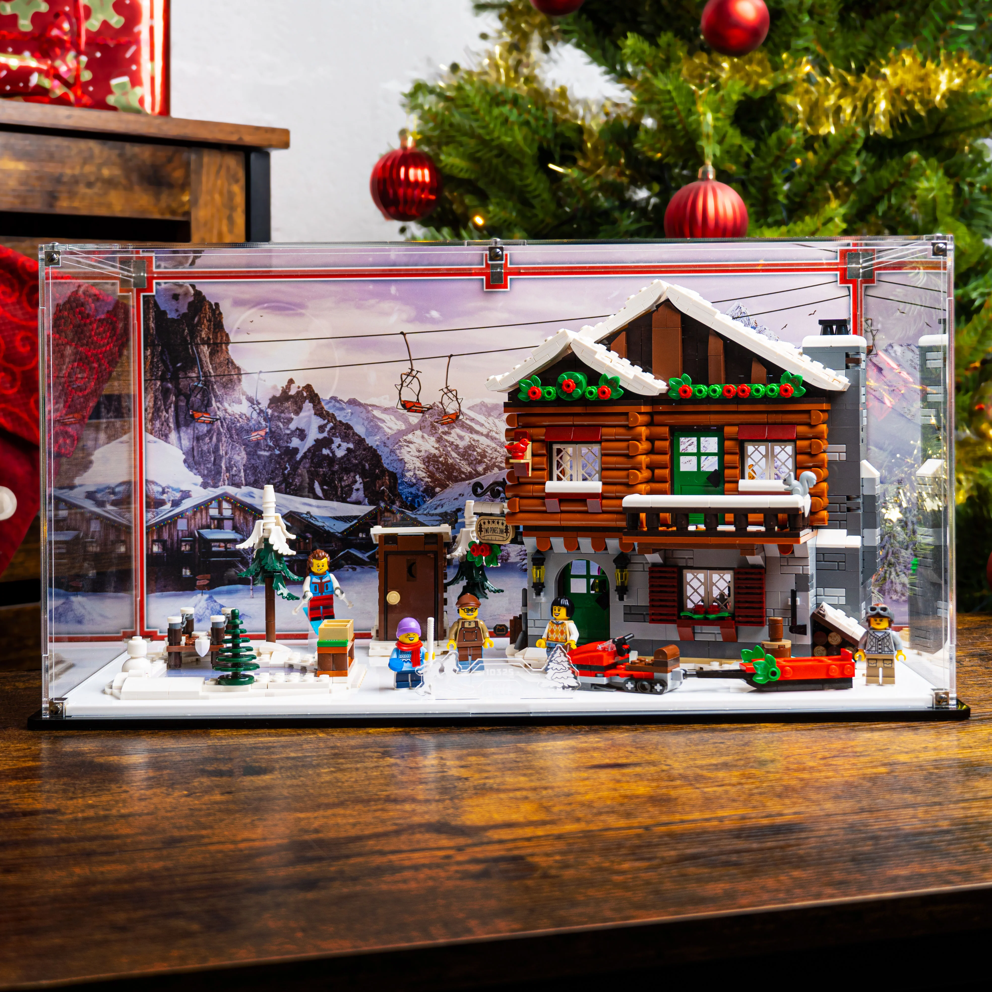 Display Case for LEGO® Alpine Lodge (10325) - Image 7