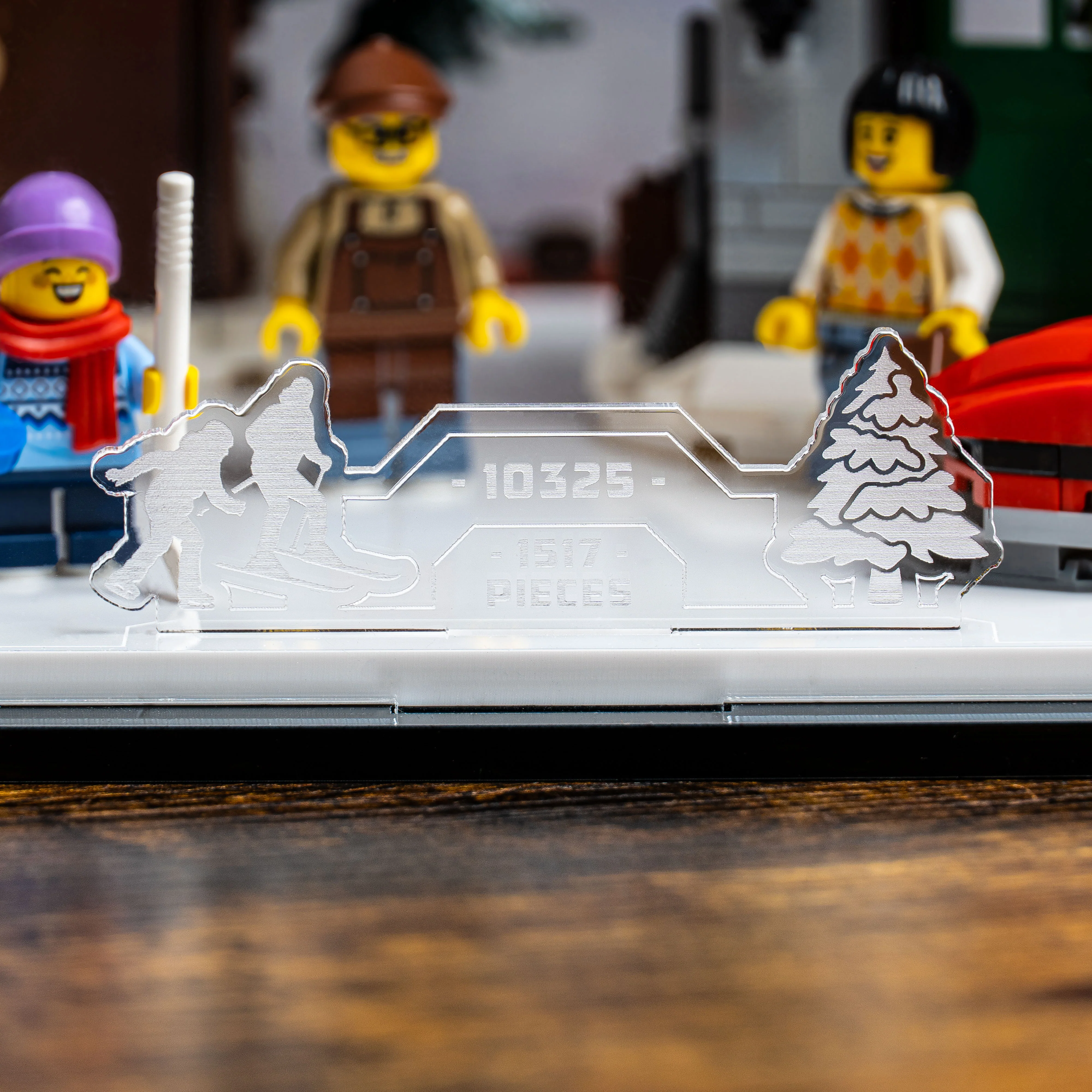 Display Case for LEGO® Alpine Lodge (10325) - Image 8