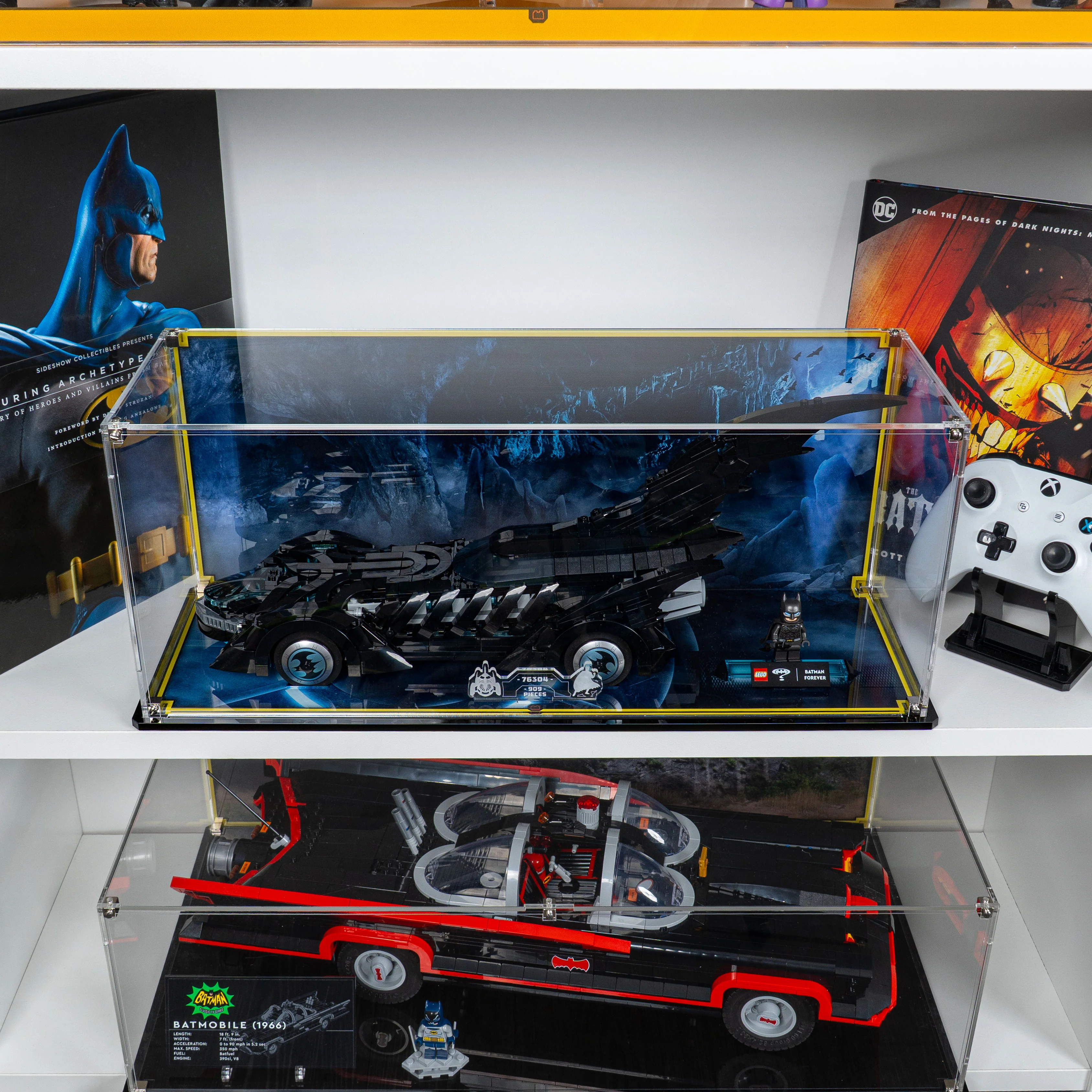 Display Case for LEGO® Batman™: Batman Forever™ Batmobile™ (76304) - Image 19