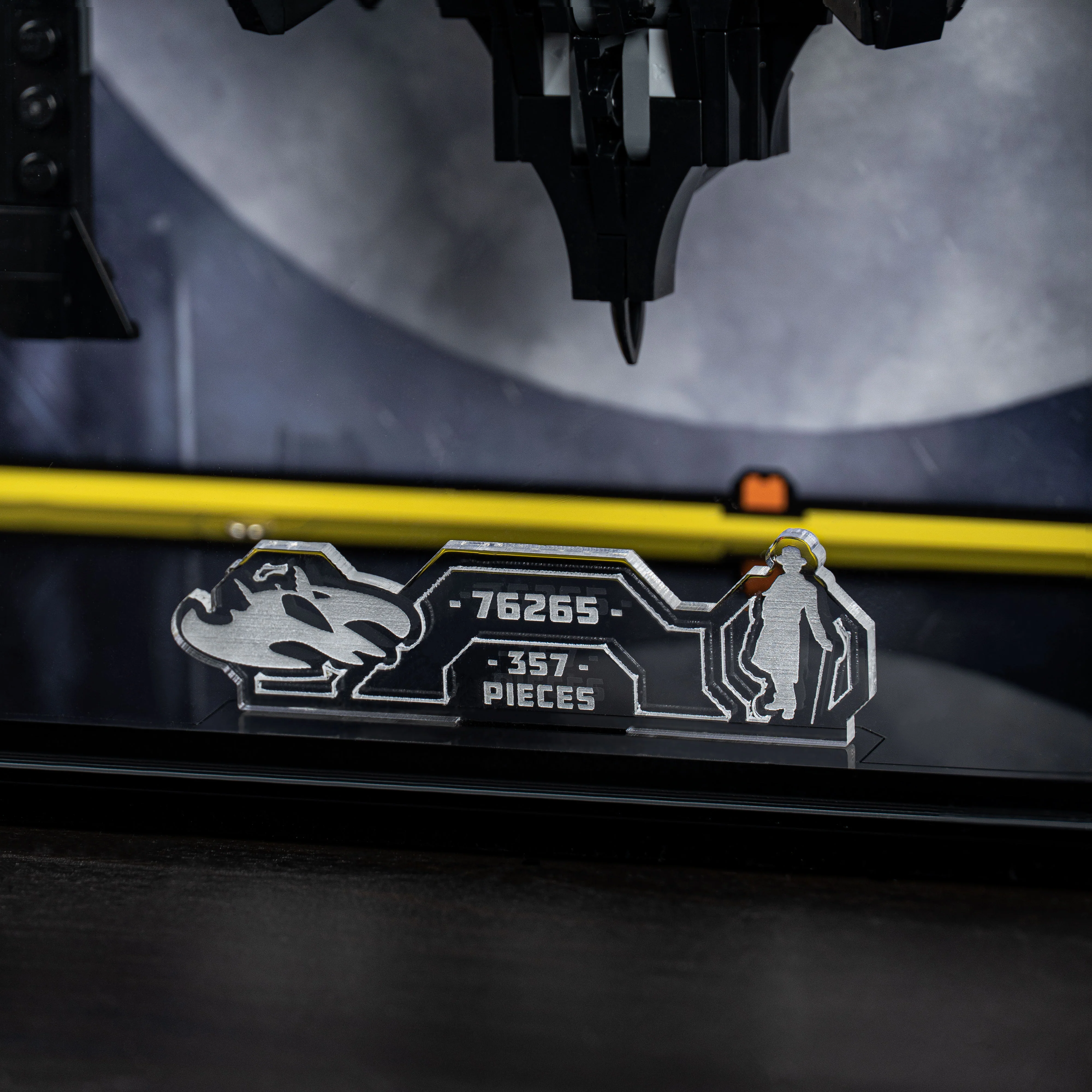 Display Case for LEGO® Batman: Batwing: Batman™ vs. The Joker™ (76265) - Image 15