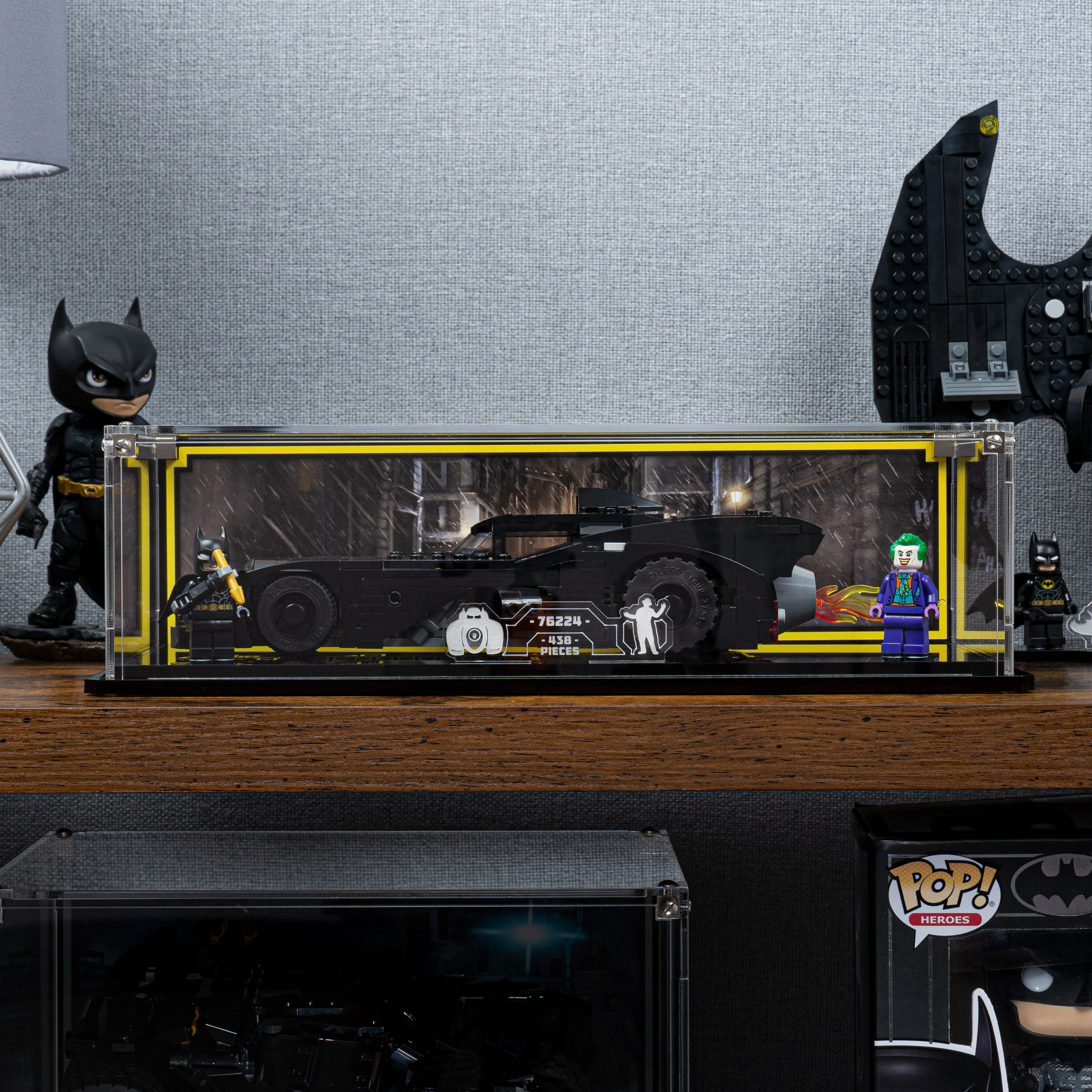 Display Case for LEGO® Batmobile™: Batman™ vs. The Joker™ Chase (76224) - Image 12