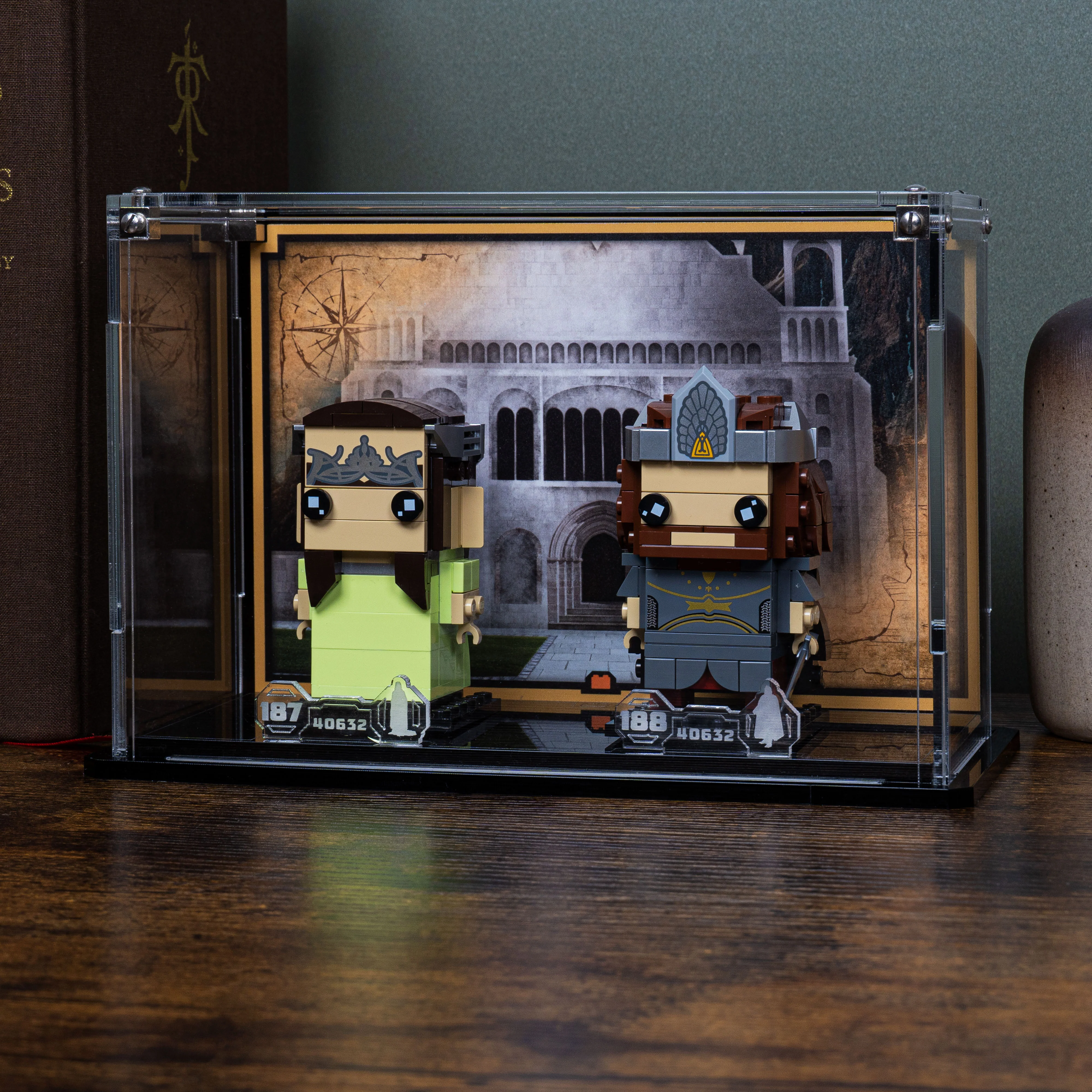 Display Case for LEGO® Brickheadz: Aragorn™ & Arwen™ (40632) - Image 11
