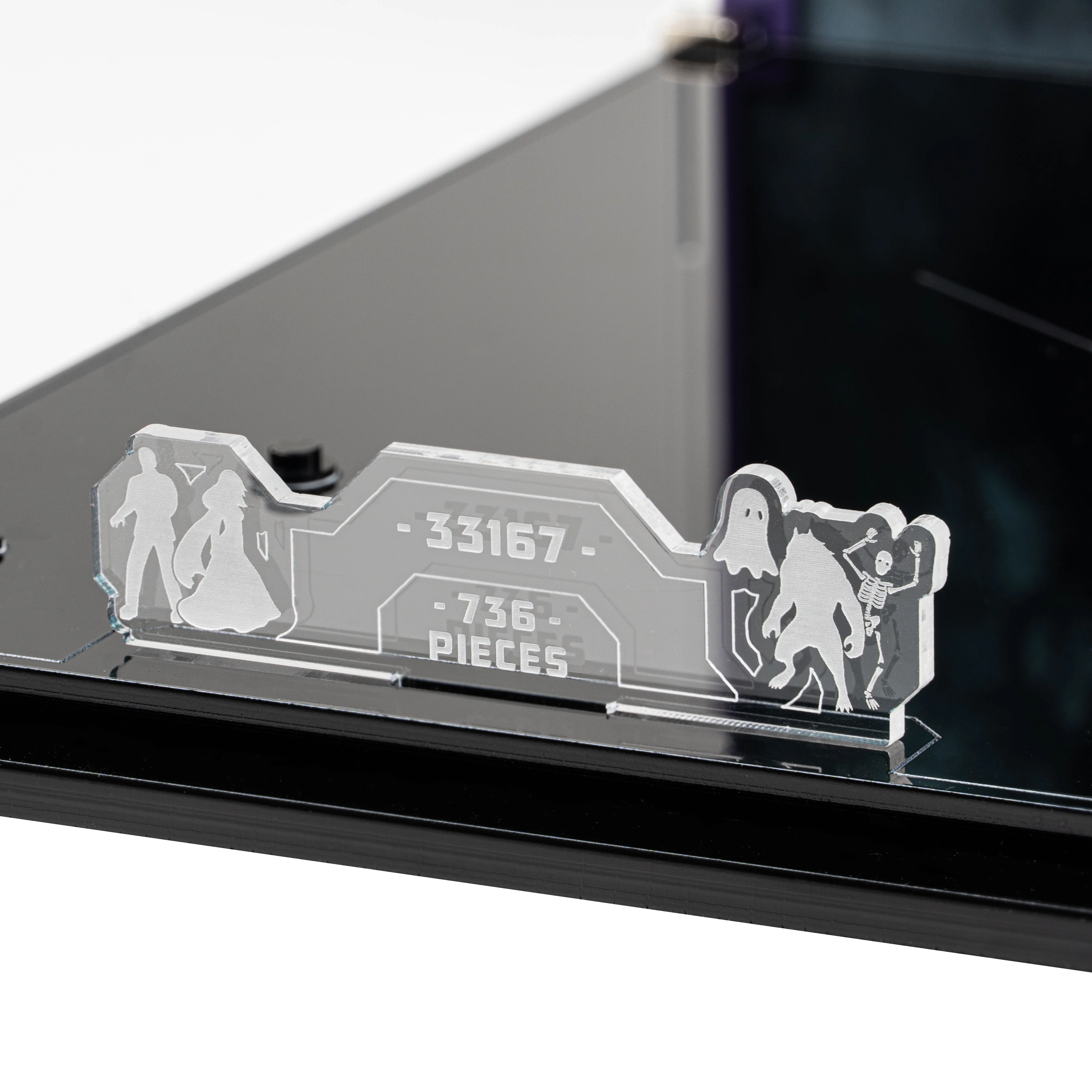 Display Case for LEGO® Creator: Haunted Mansion (31167) - Image 17