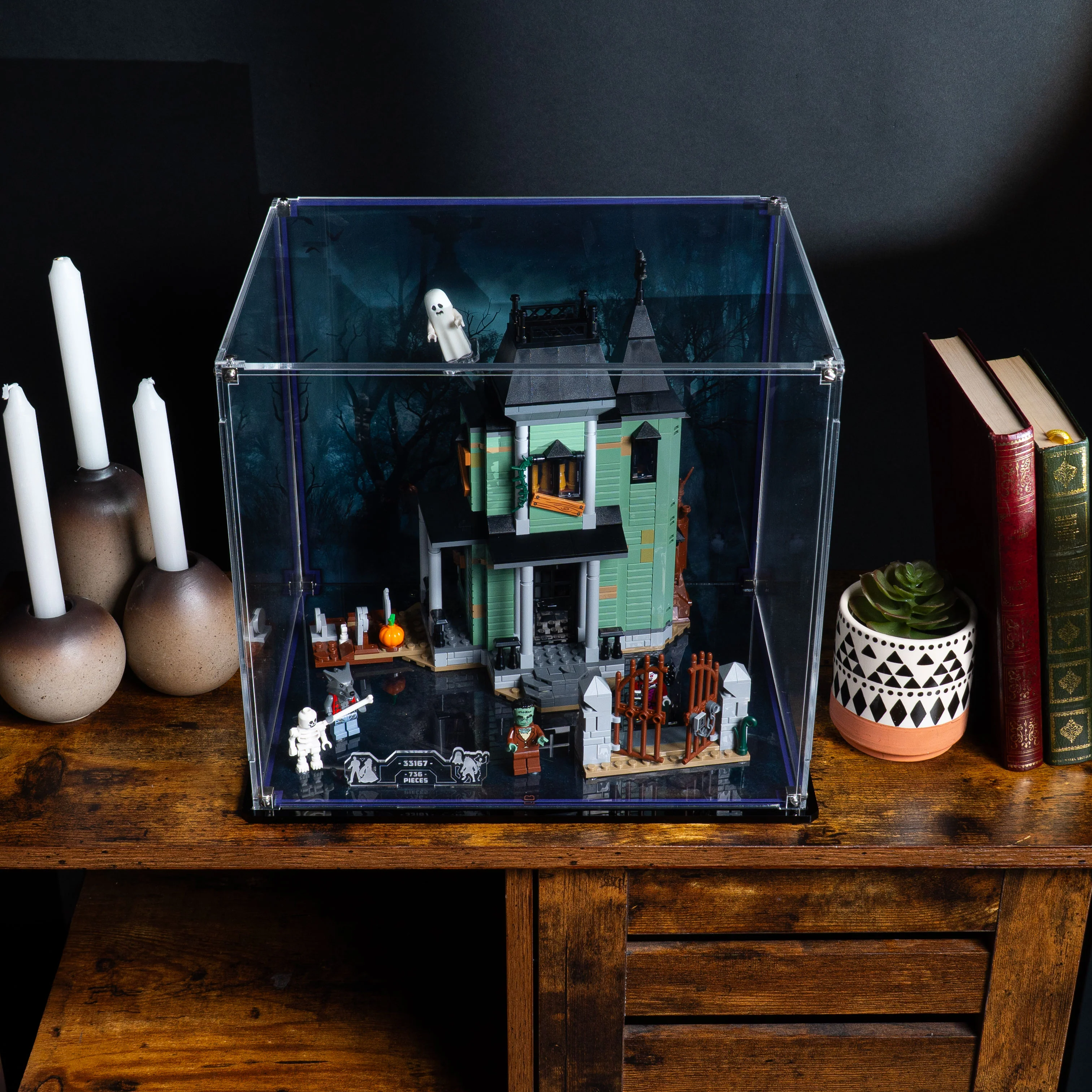 Display Case for LEGO® Creator: Haunted Mansion (31167) - Image 18