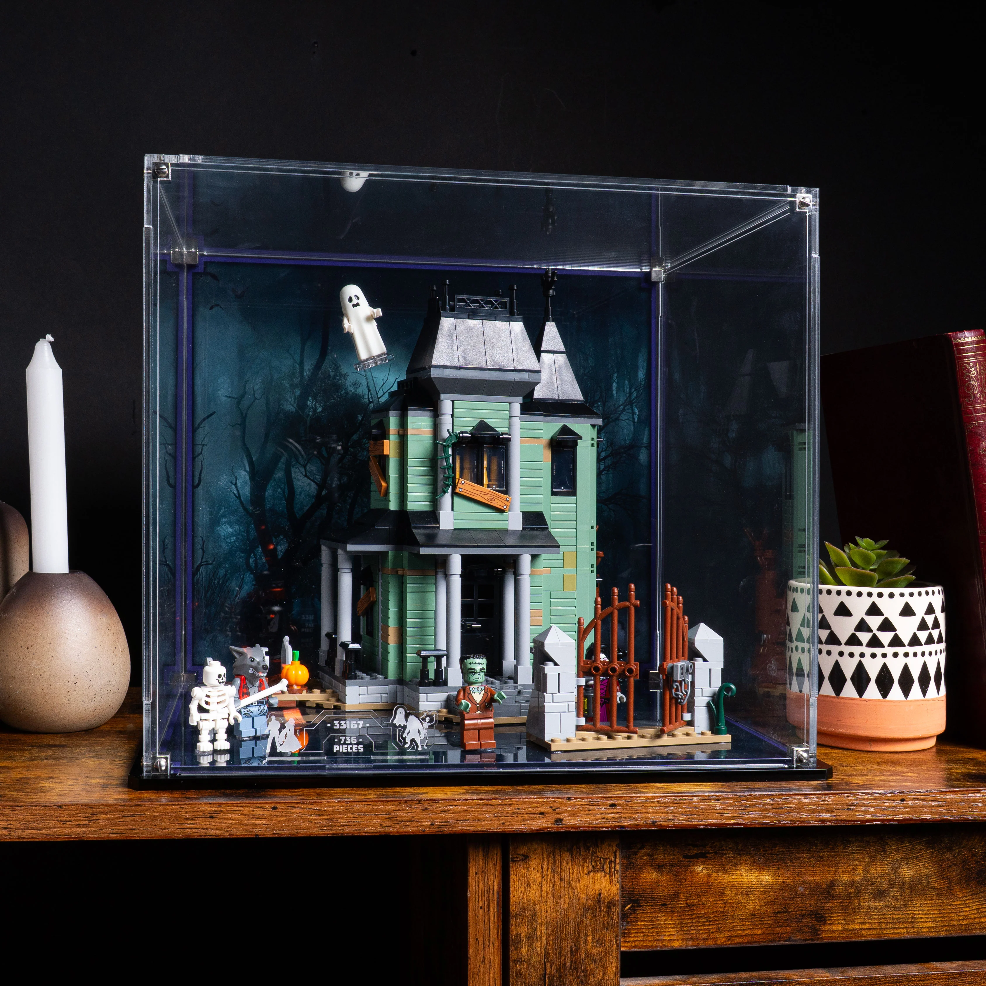 Display Case for LEGO® Creator: Haunted Mansion (31167) - Image 21