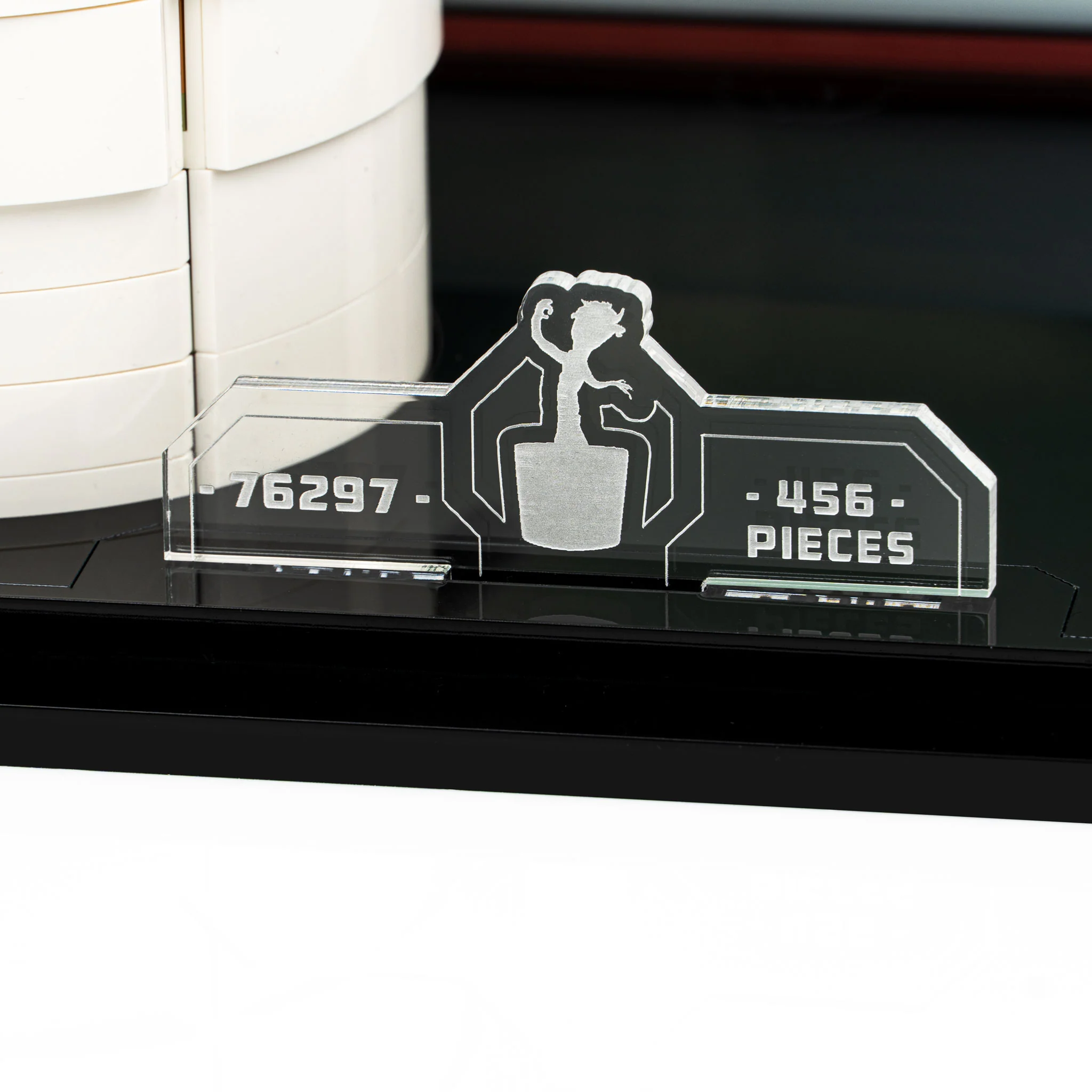 Display Case for LEGO® Marvel™ Dancing Groot (76297) - Image 6