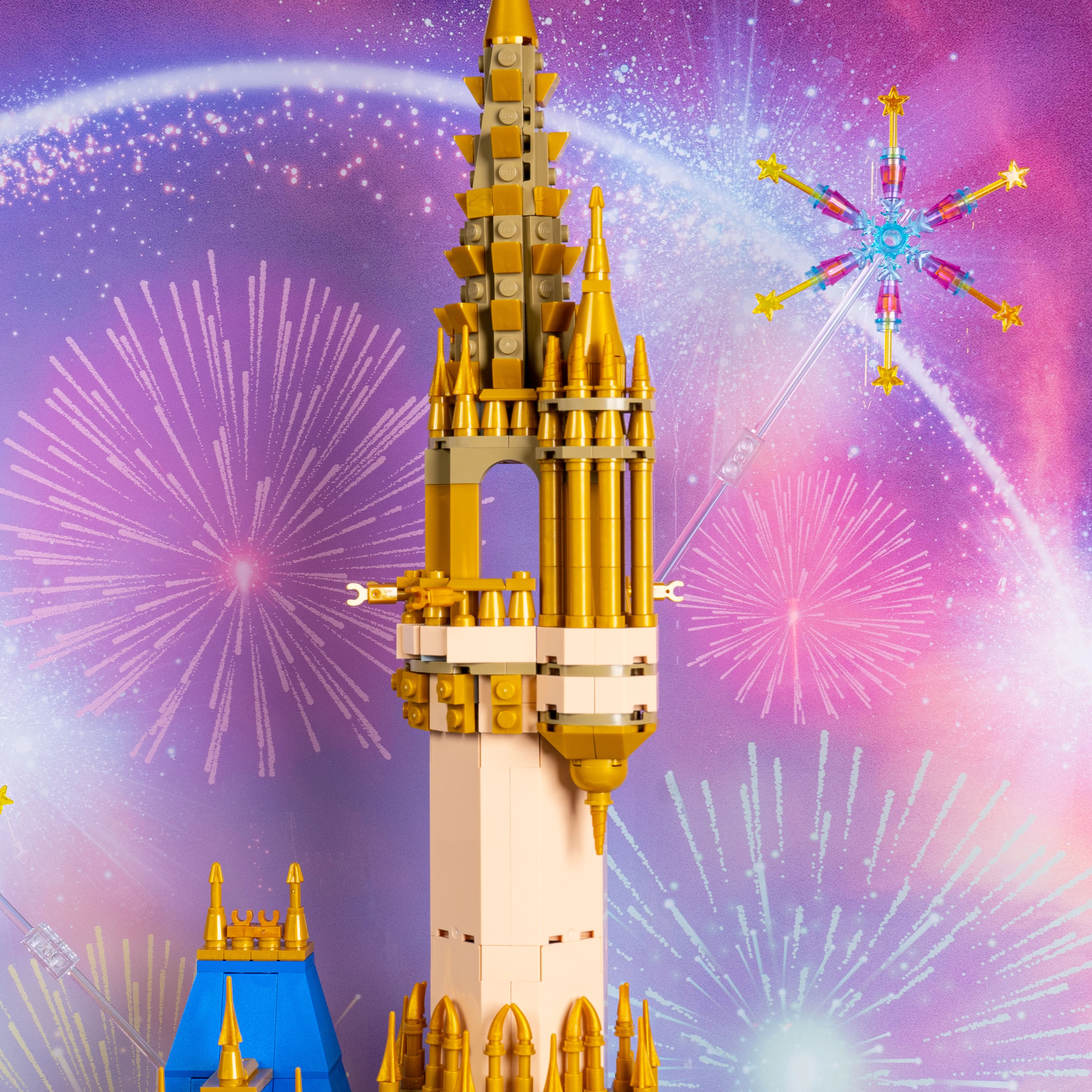 Display Case for LEGO® Disney Castle (43222) - Image 4