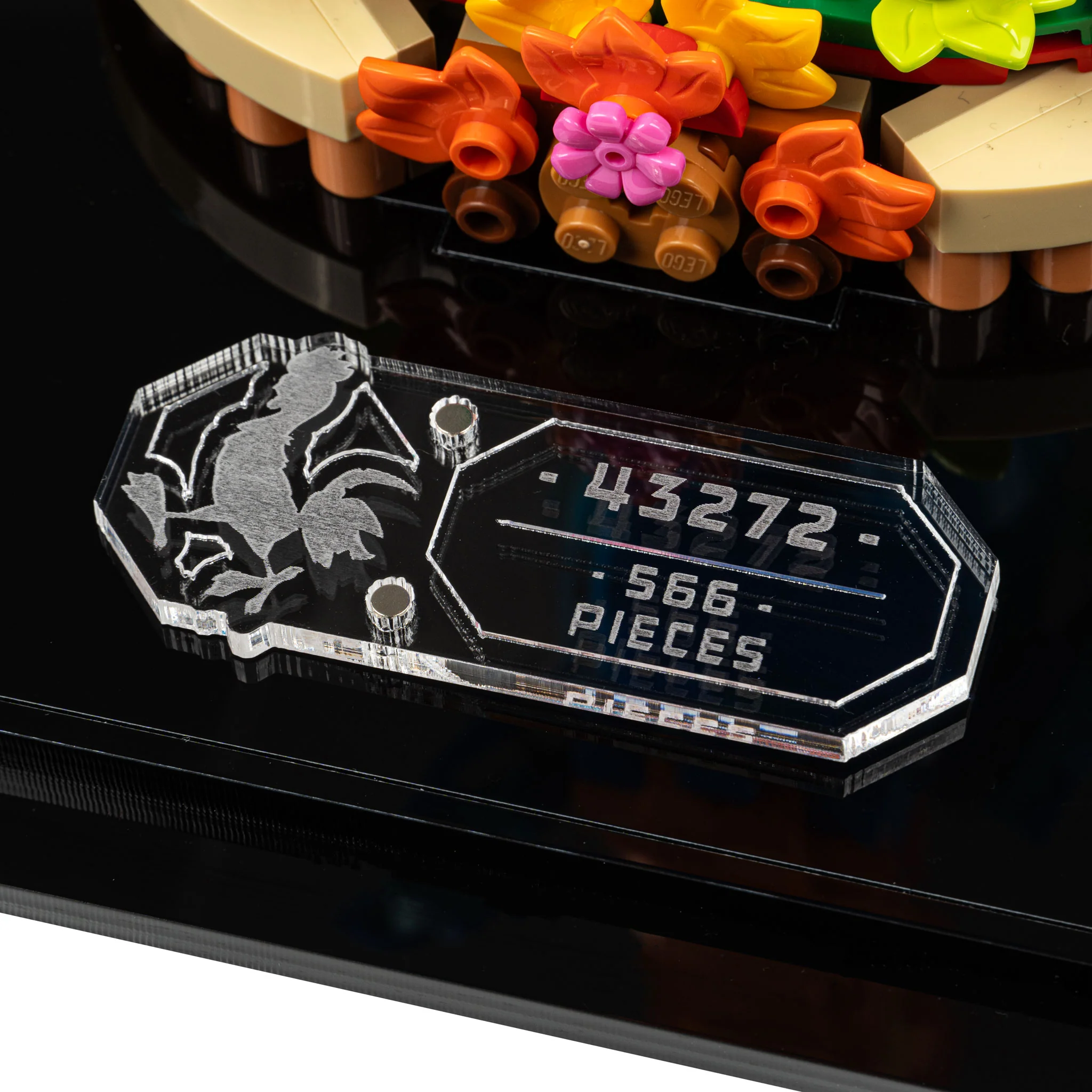 Display Case for LEGO® Disney Heihei (43272) - Image 7