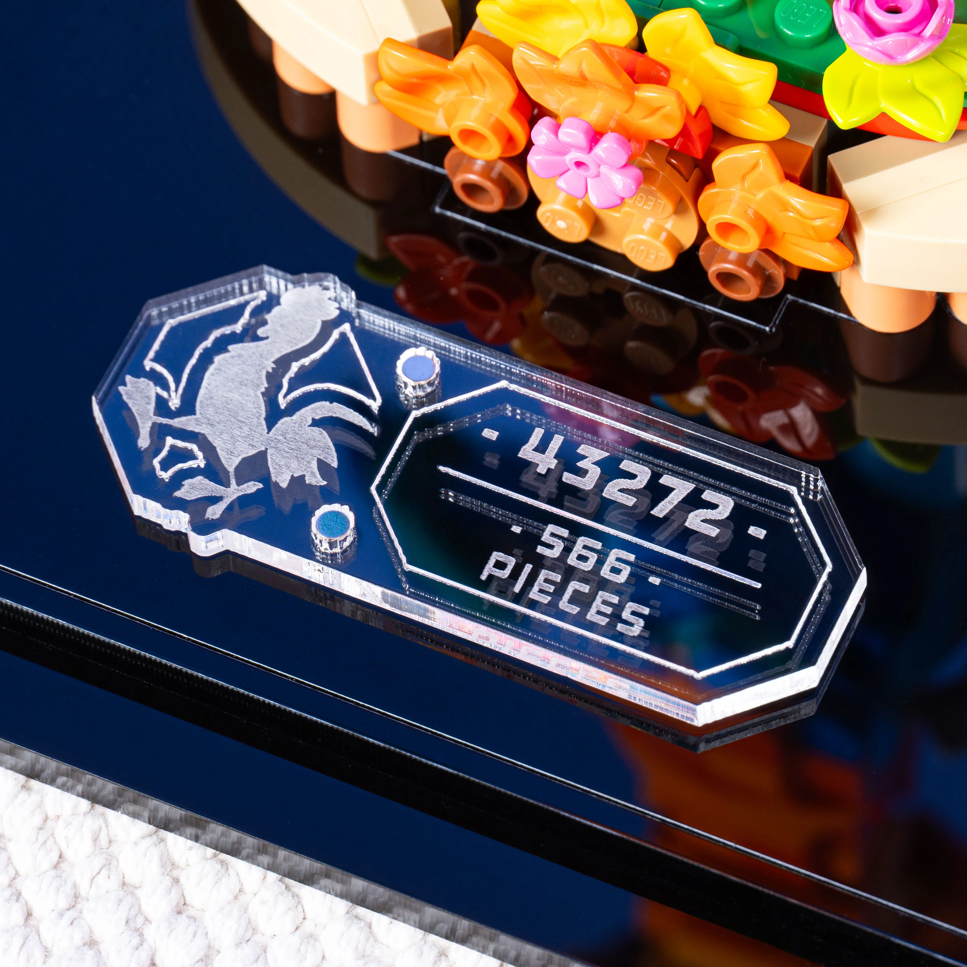 Display Case for LEGO® Disney Heihei (43272) - Image 9