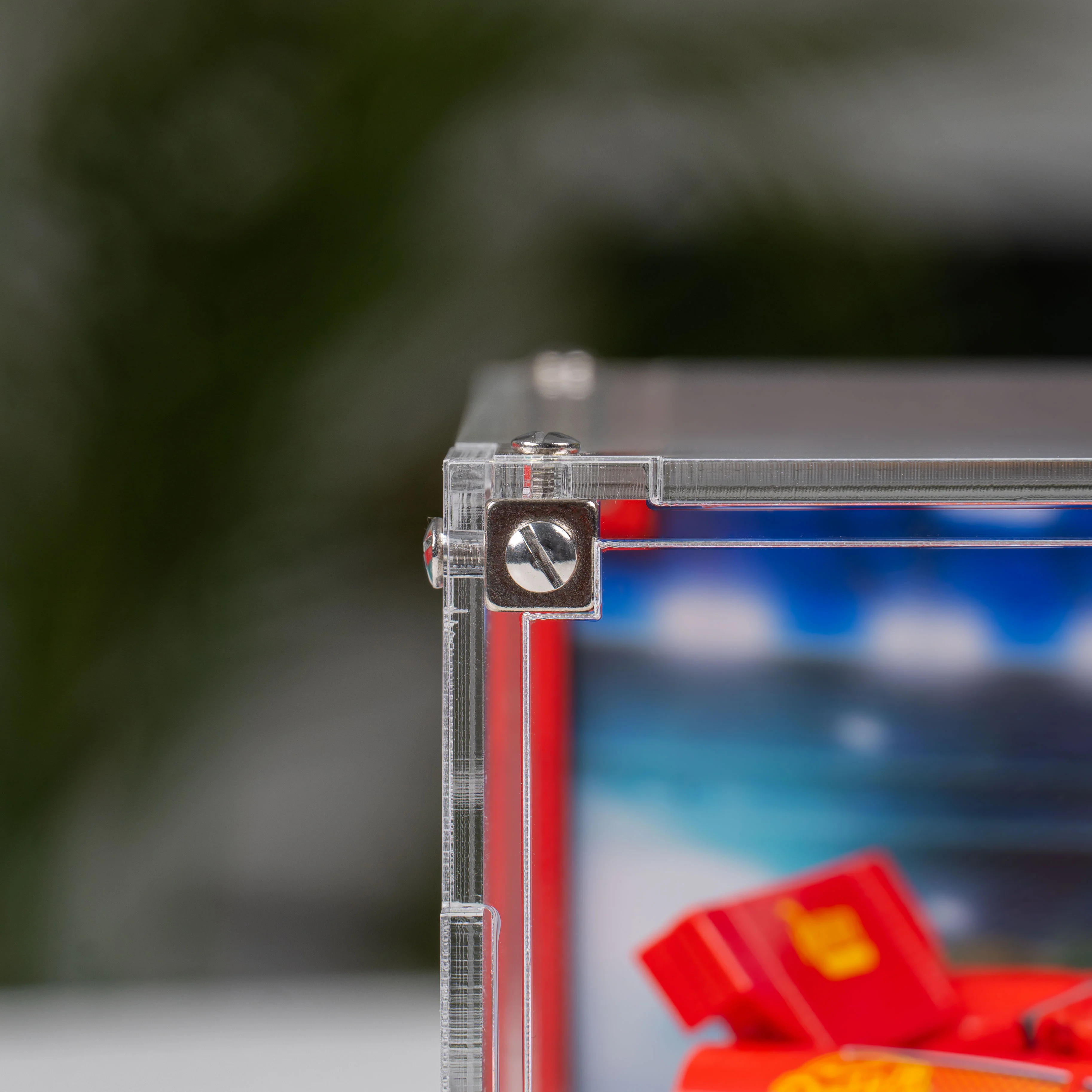 Display Case for LEGO® Disney Speed Champions Lightning McQueen (77255) - Image 10