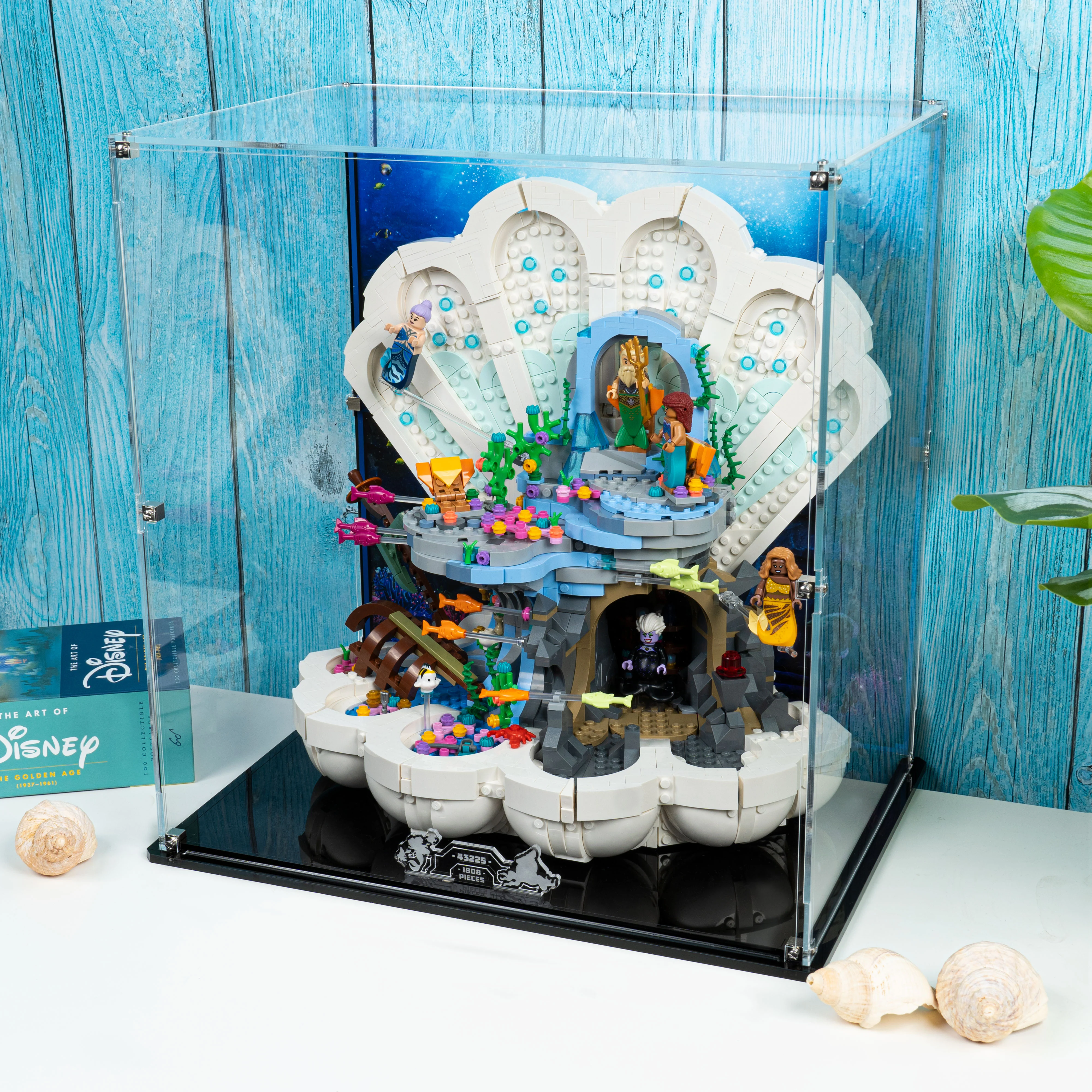 Display Case for LEGO® Disney: The Little Mermaid Royal Clamshell (43225) - Image 12
