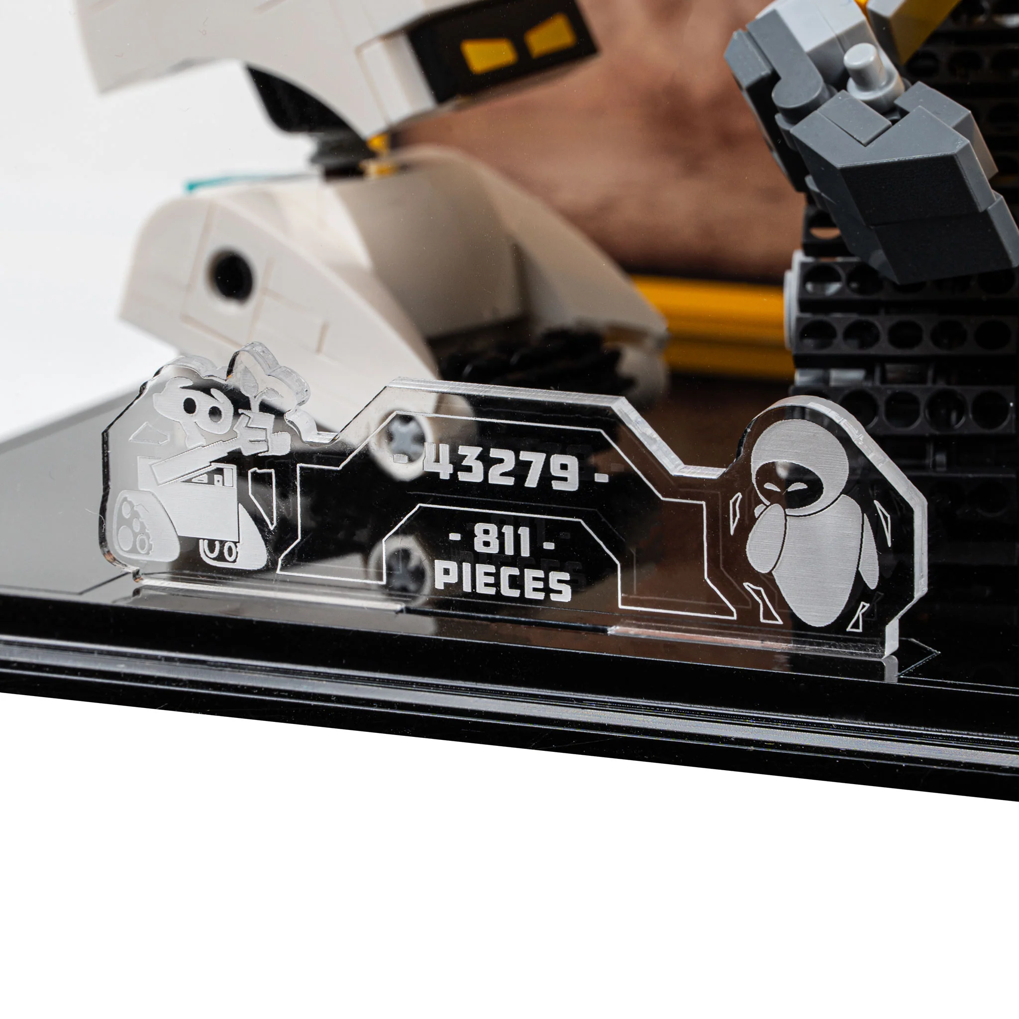 Display Case for LEGO® Disney WALL-E and EVE (43279) - Image 8