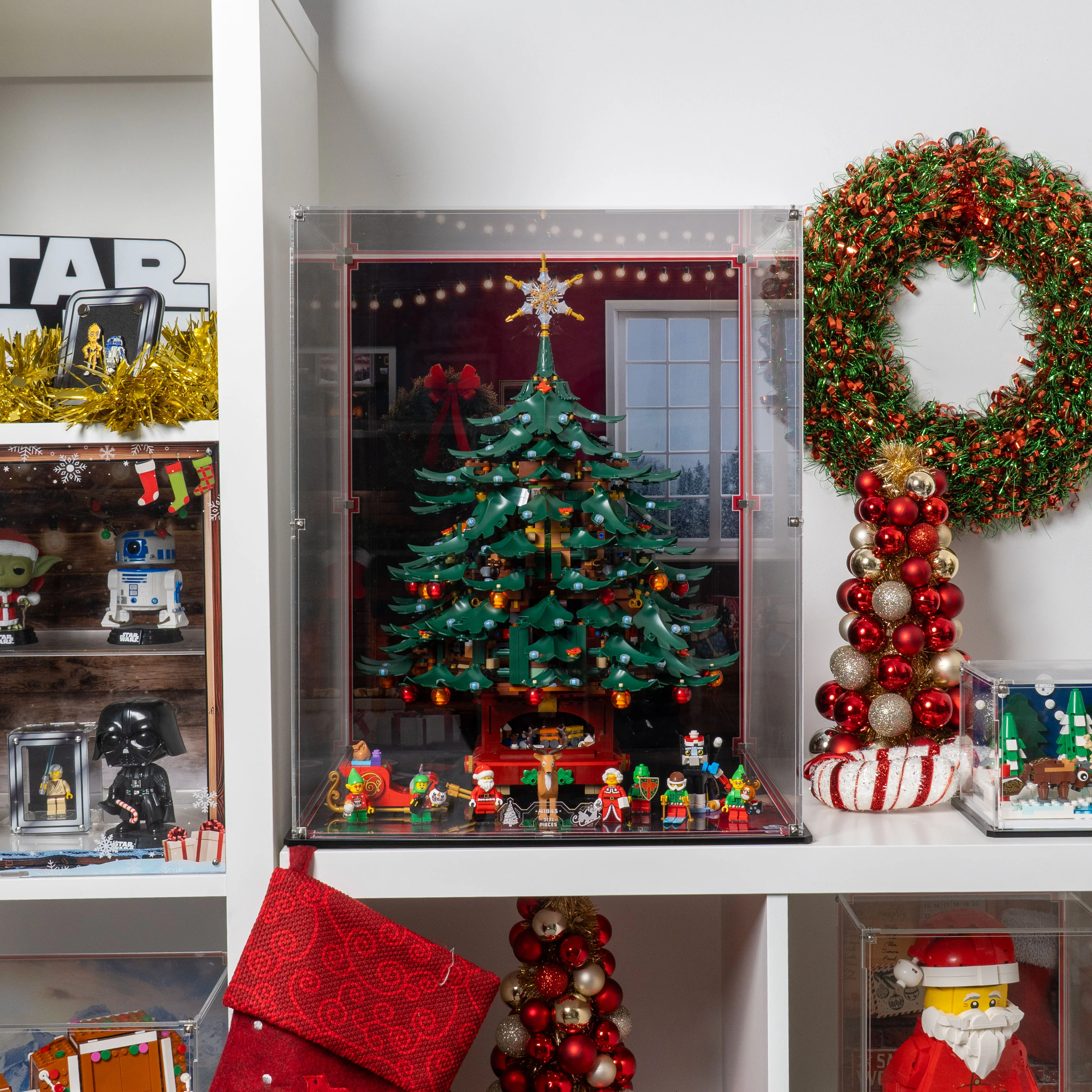 Display Case for LEGO® Family Christmas Tree (41843) - Image 12