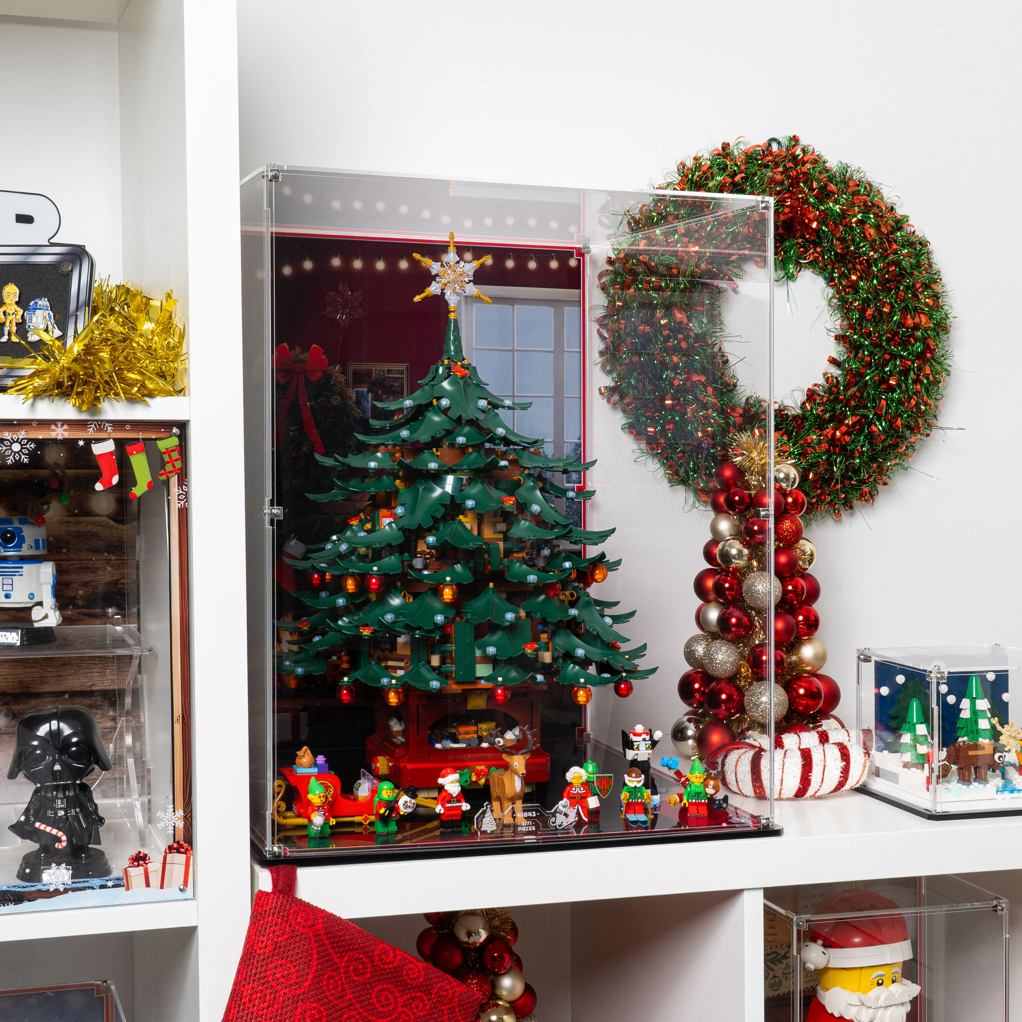 Display Case for LEGO® Family Christmas Tree (41843) - Image 17