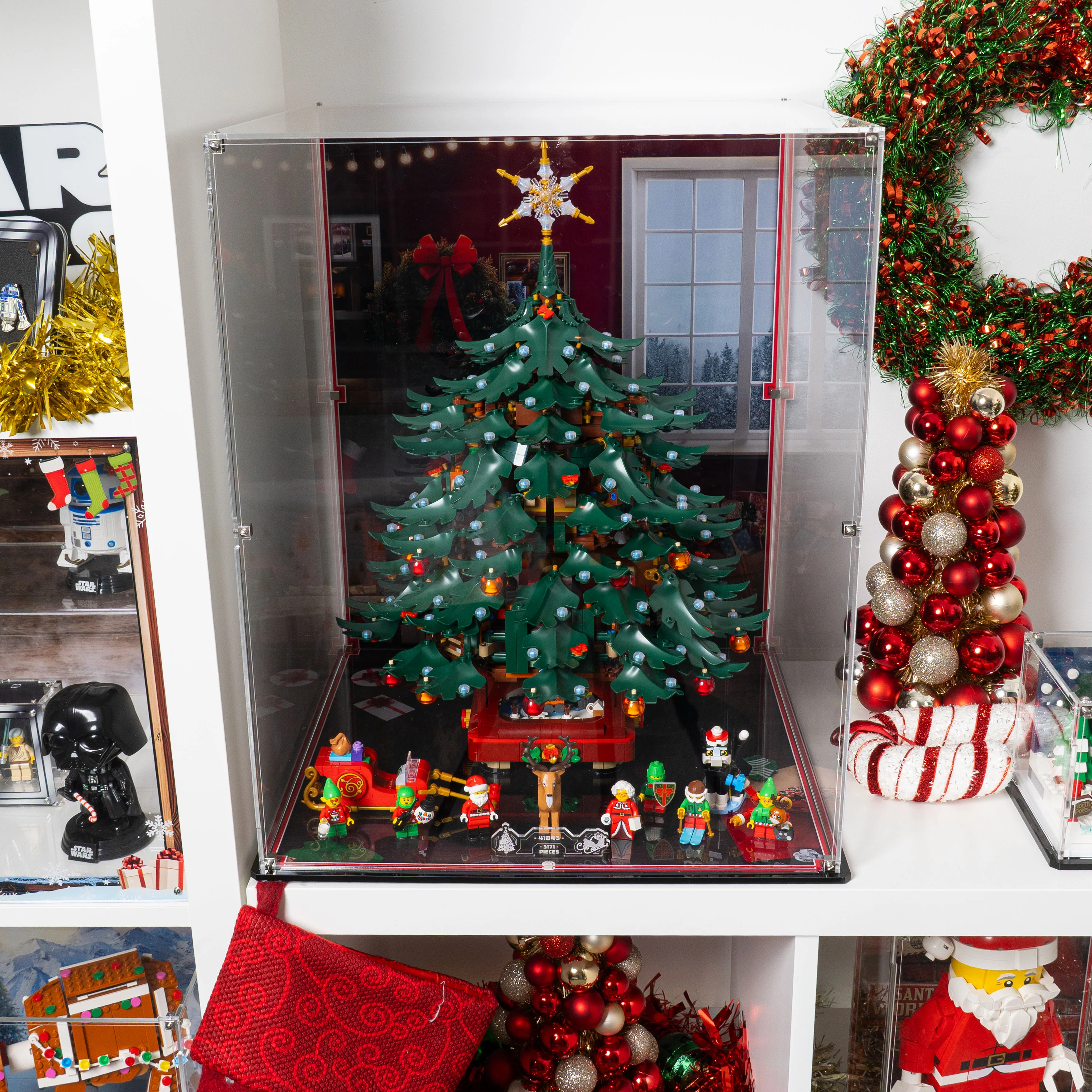 Display Case for LEGO® Family Christmas Tree (41843) - Image 18
