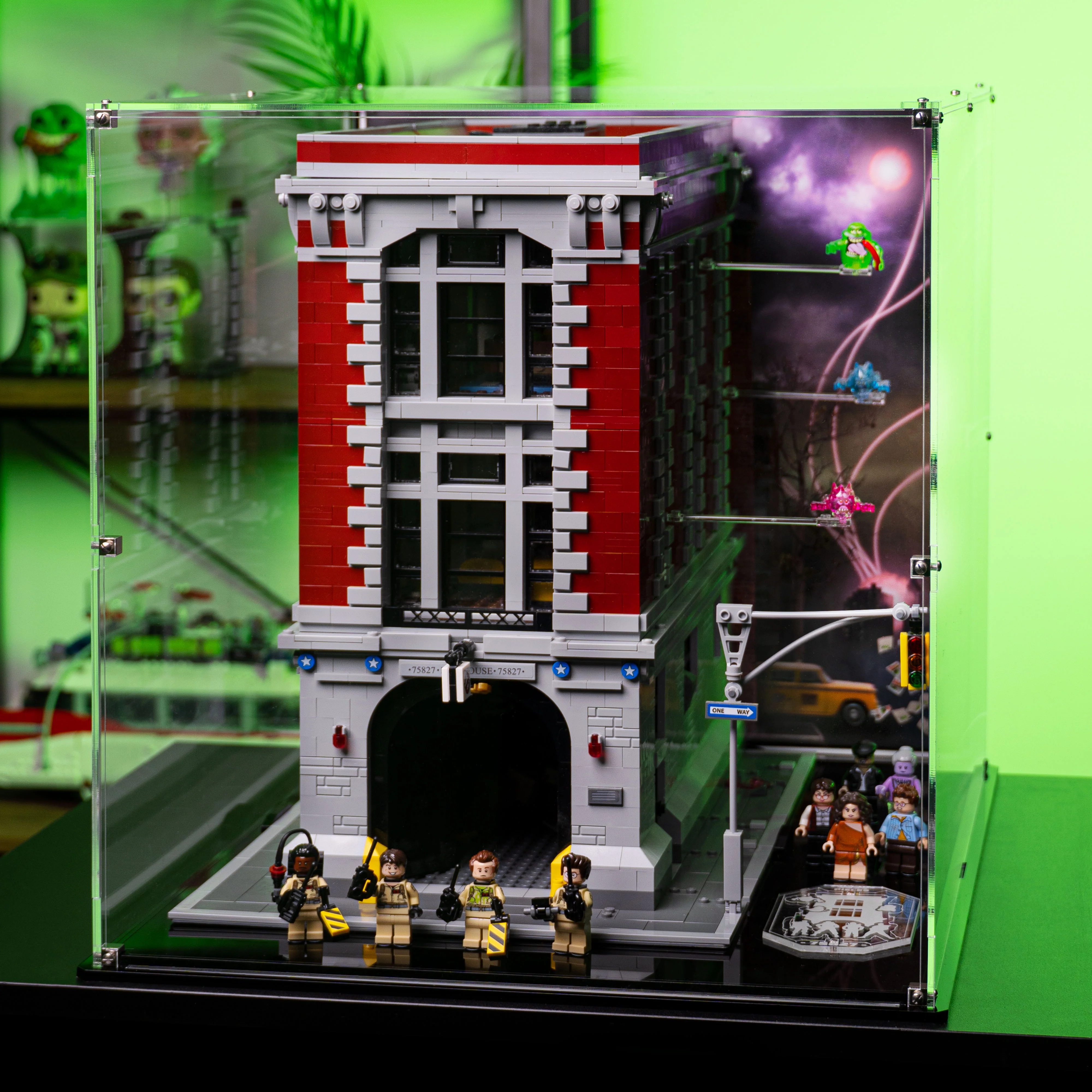Display Case for LEGO® Ghostbusters Firehouse Headquarters (75827) - Image 13