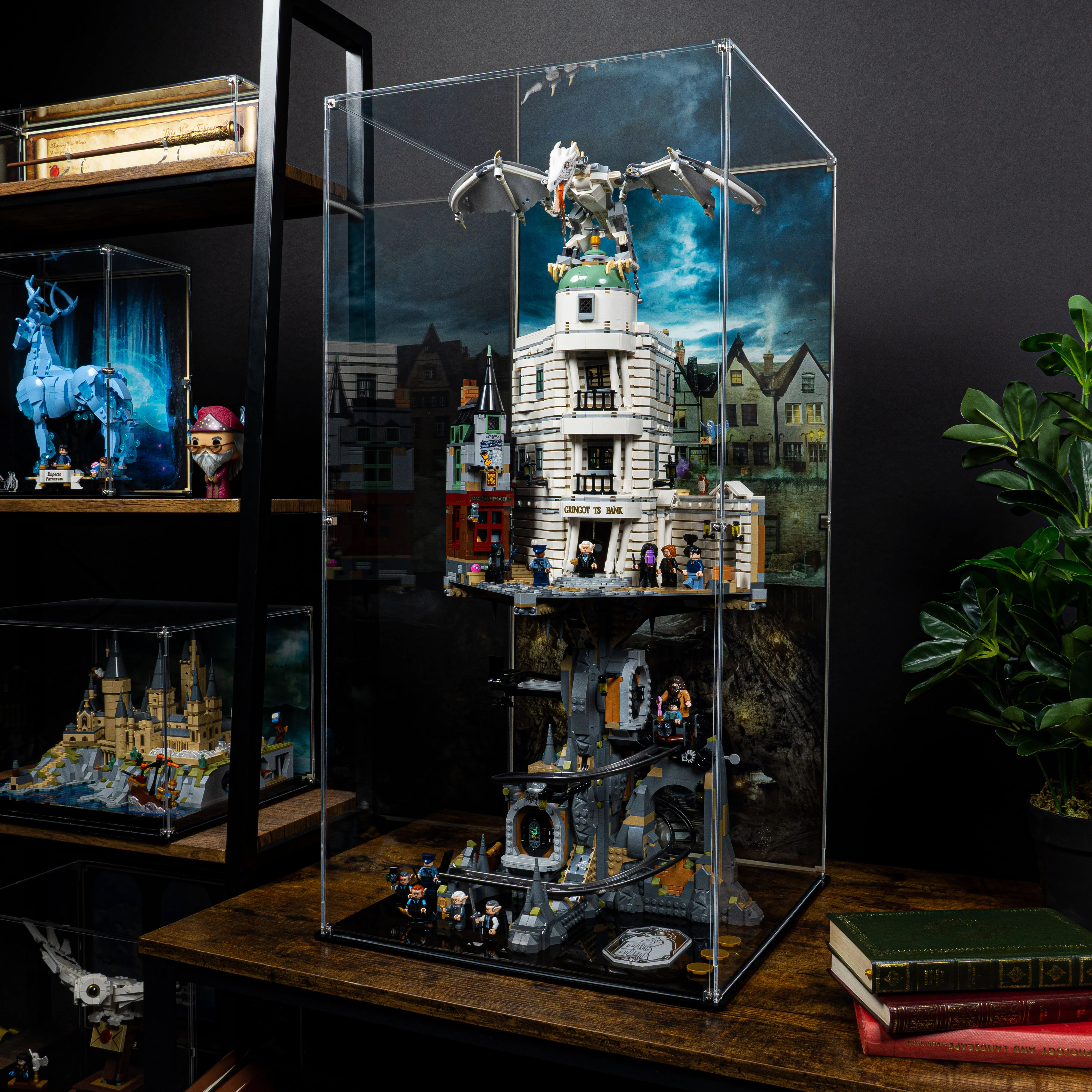 Display Case for LEGO® Harry Potter: Gringotts™ Wizarding Bank – Collectors' Edition (76417) - Image 12