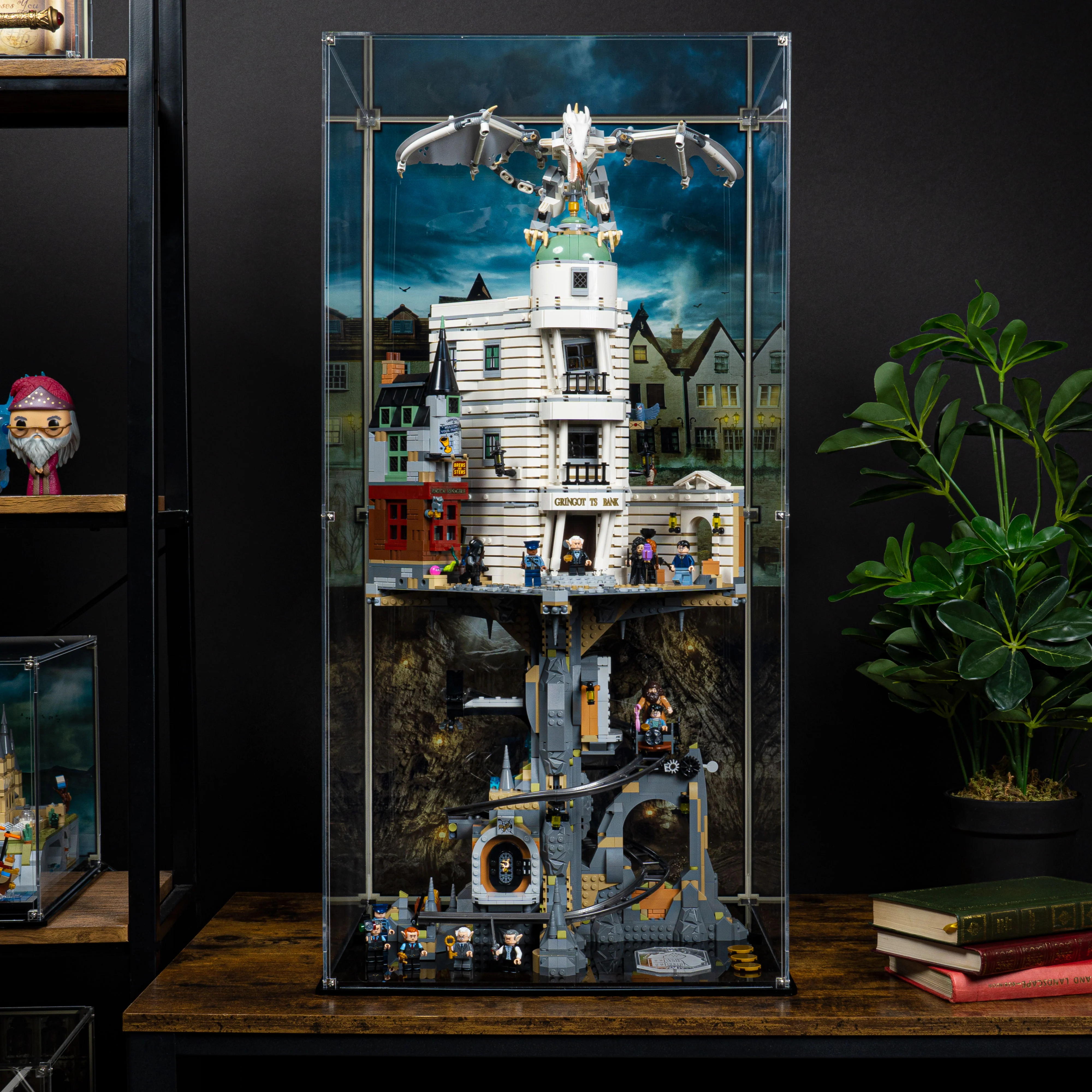 Display Case for LEGO® Harry Potter: Gringotts™ Wizarding Bank – Collectors' Edition (76417) - Image 14