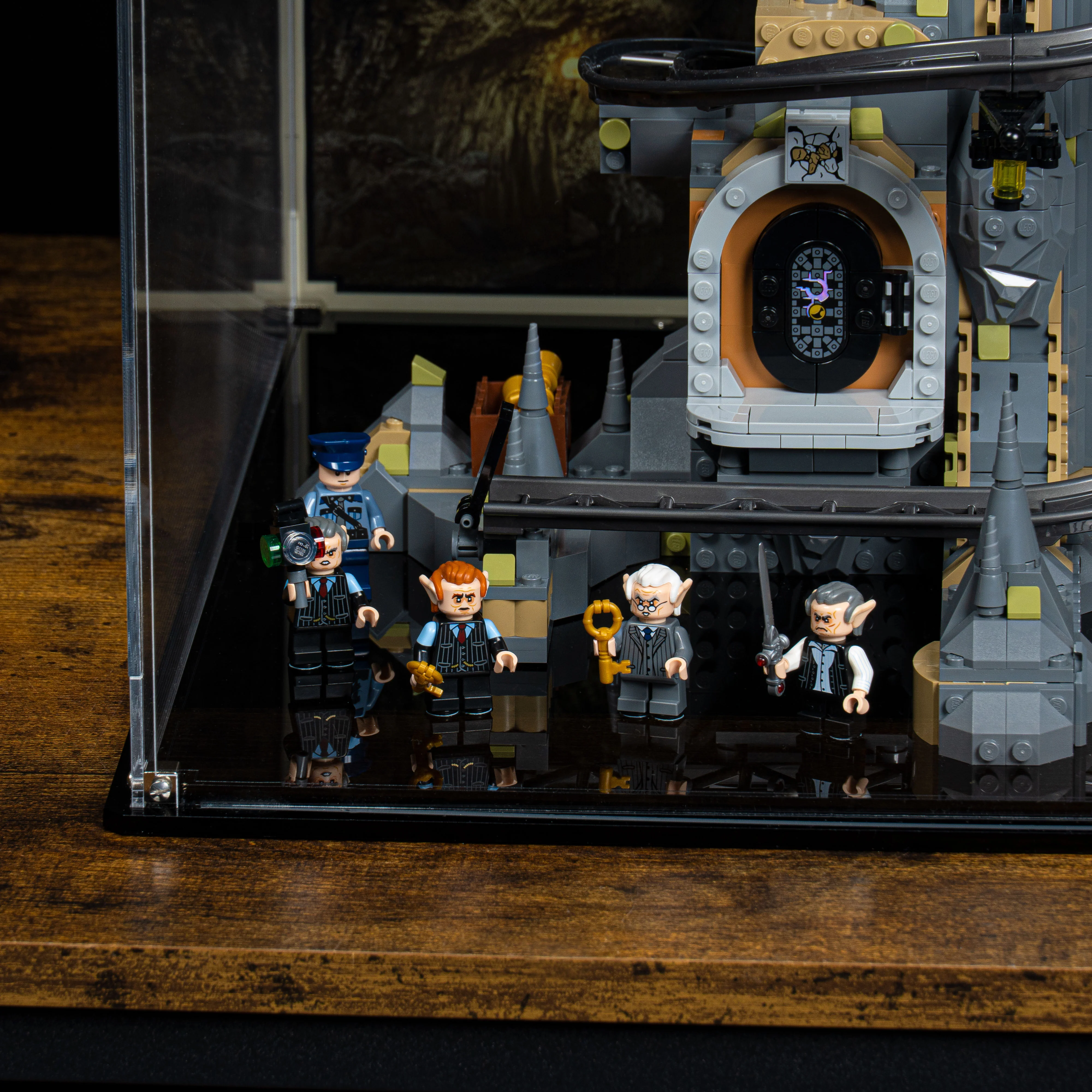 Display Case for LEGO® Harry Potter: Gringotts™ Wizarding Bank – Collectors' Edition (76417) - Image 15