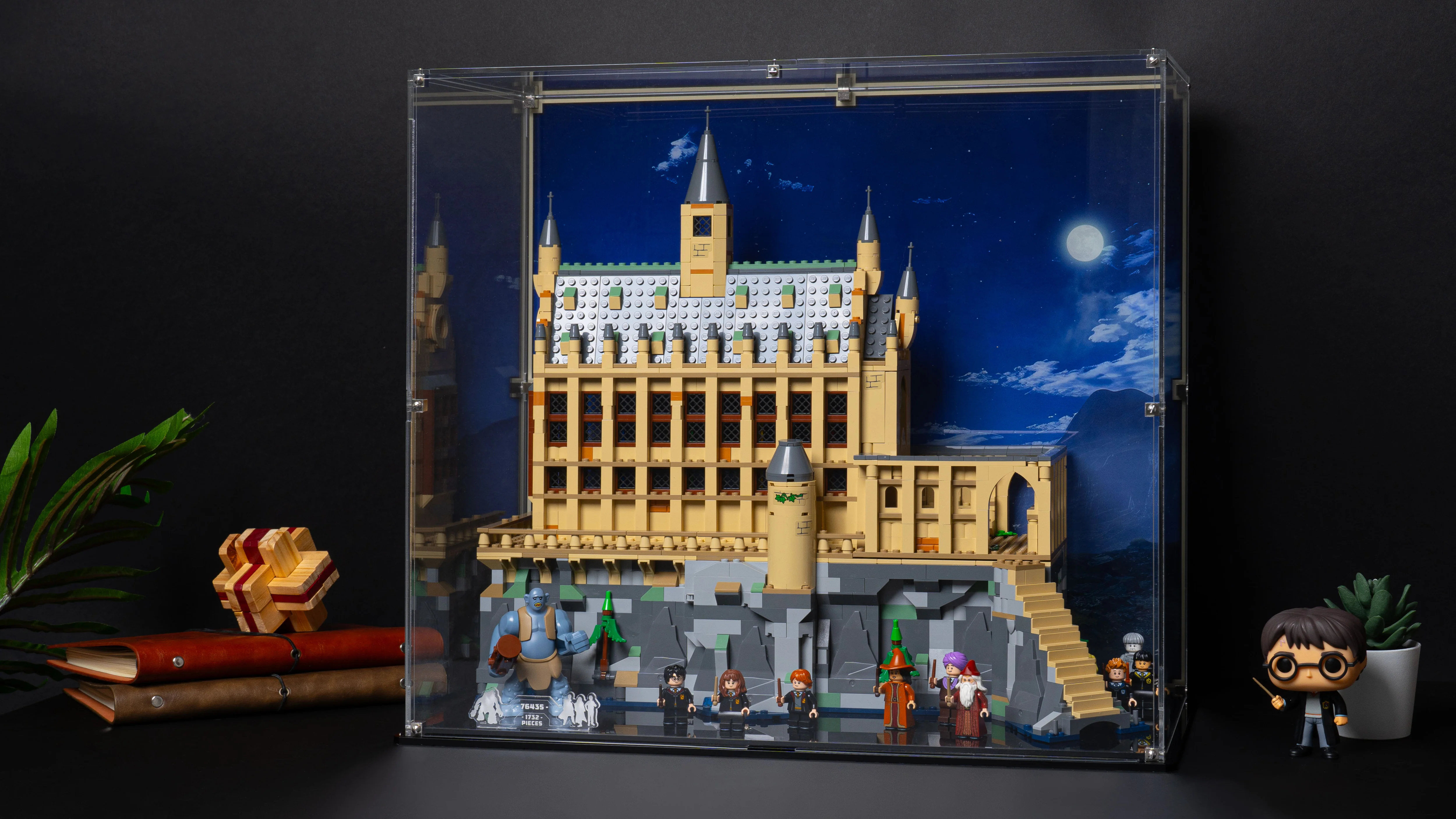 Display Case for LEGO® Harry Potter™ Hogwarts™ Castle: The Great Hall (76435) - Image 12