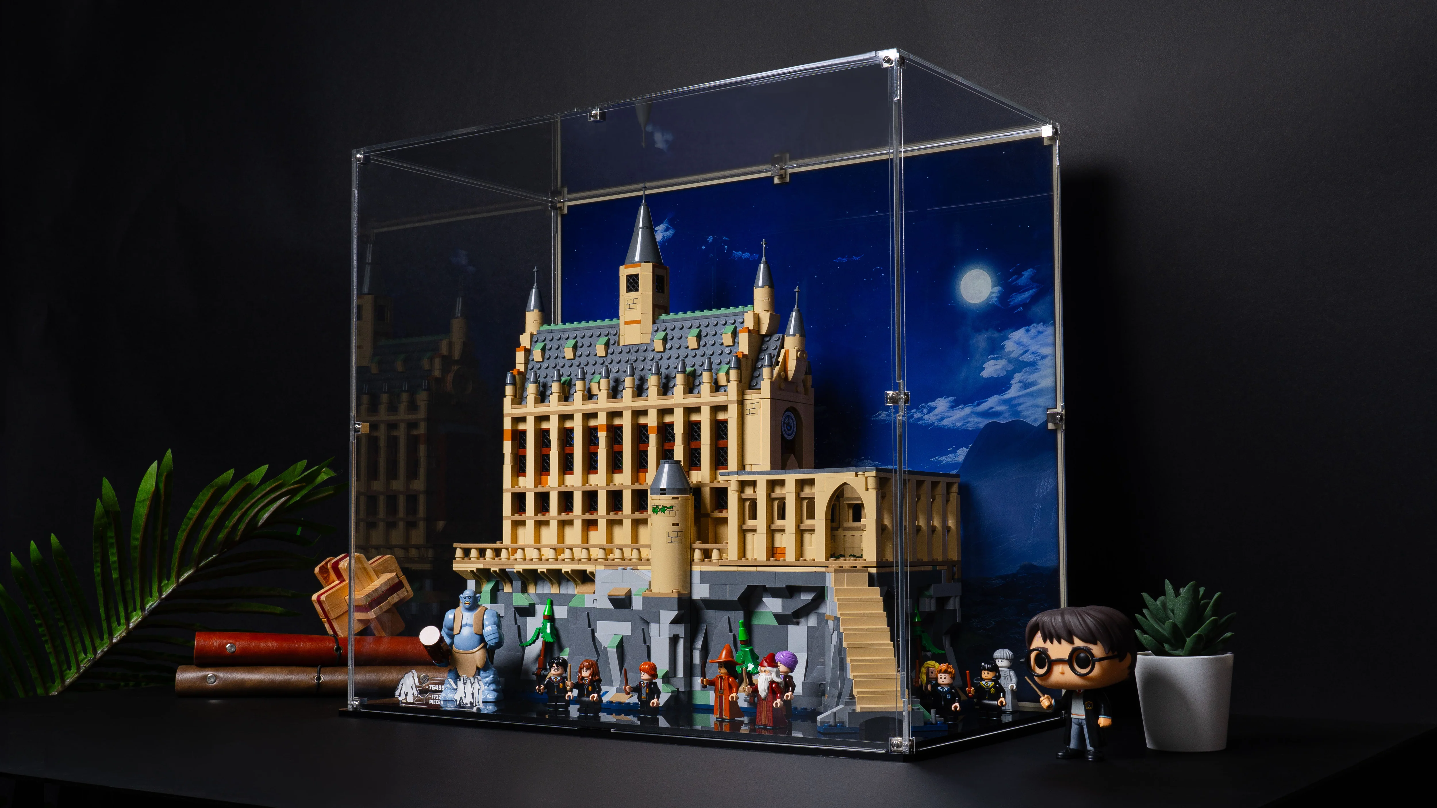 Display Case for LEGO® Harry Potter™ Hogwarts™ Castle: The Great Hall (76435) - Image 13