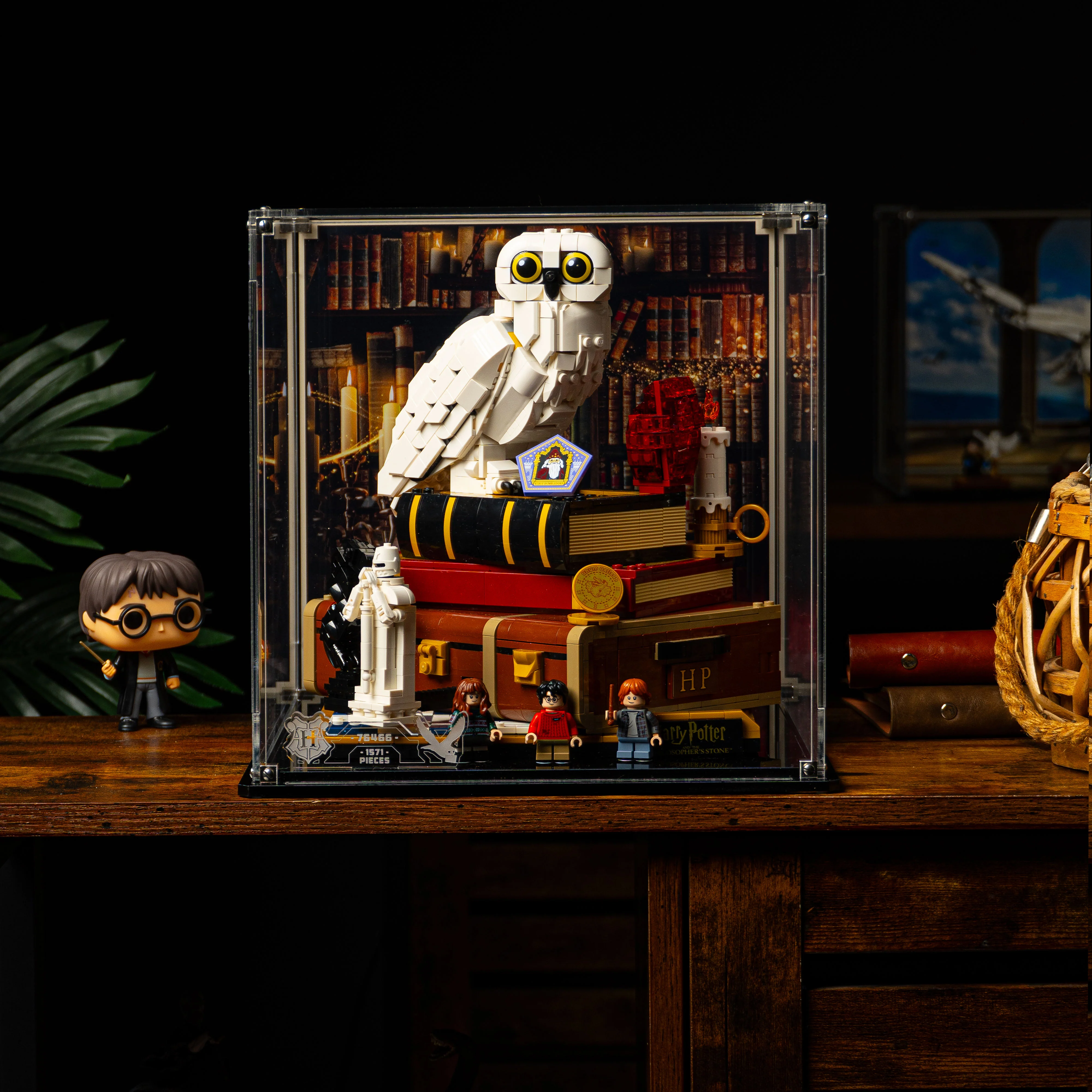 Display Case for LEGO® Harry Potter: Philosopher's Stone – Collectors' Edition (76466) - Image 9