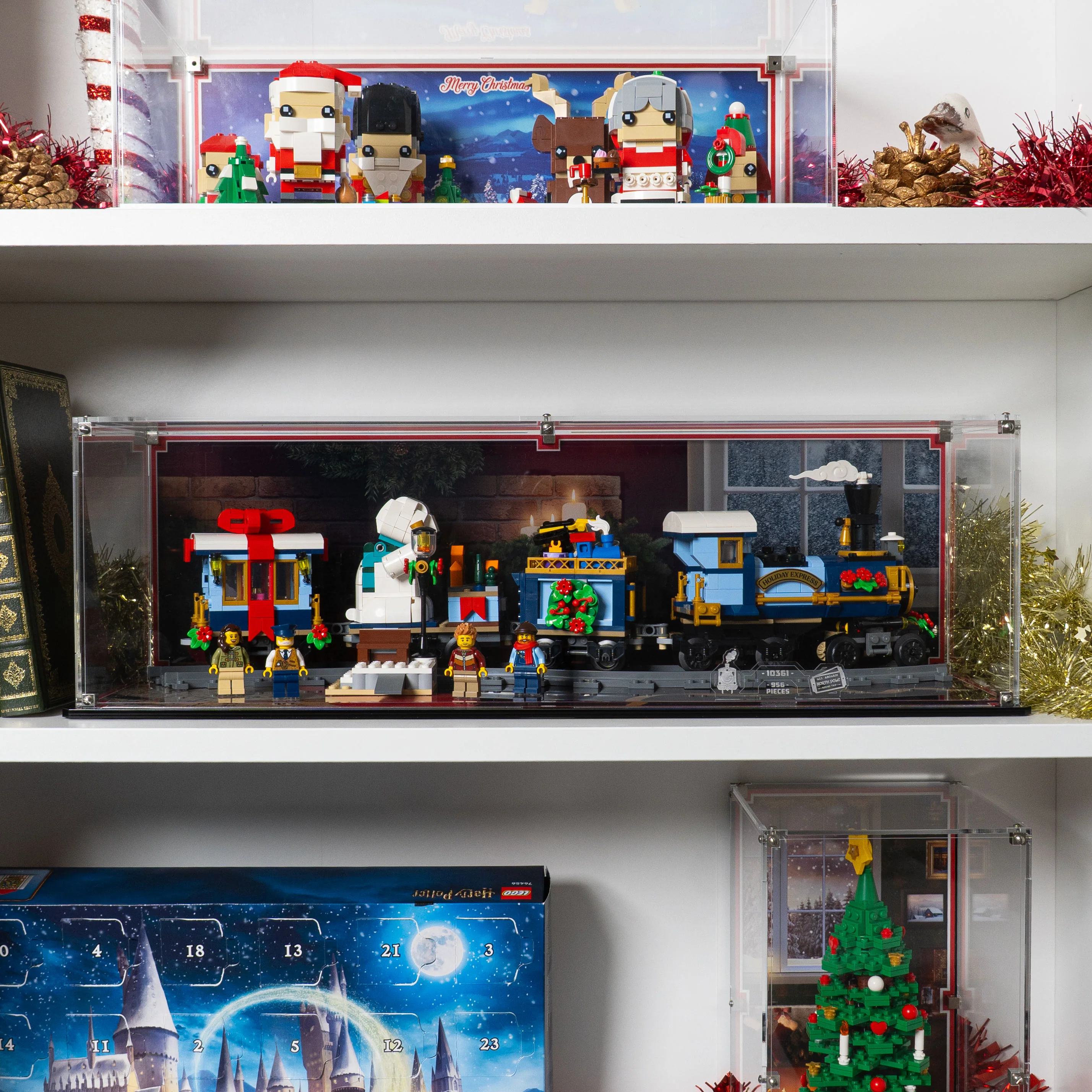 Display Case for LEGO® Icons Holiday Express Train (10361) - Image 7