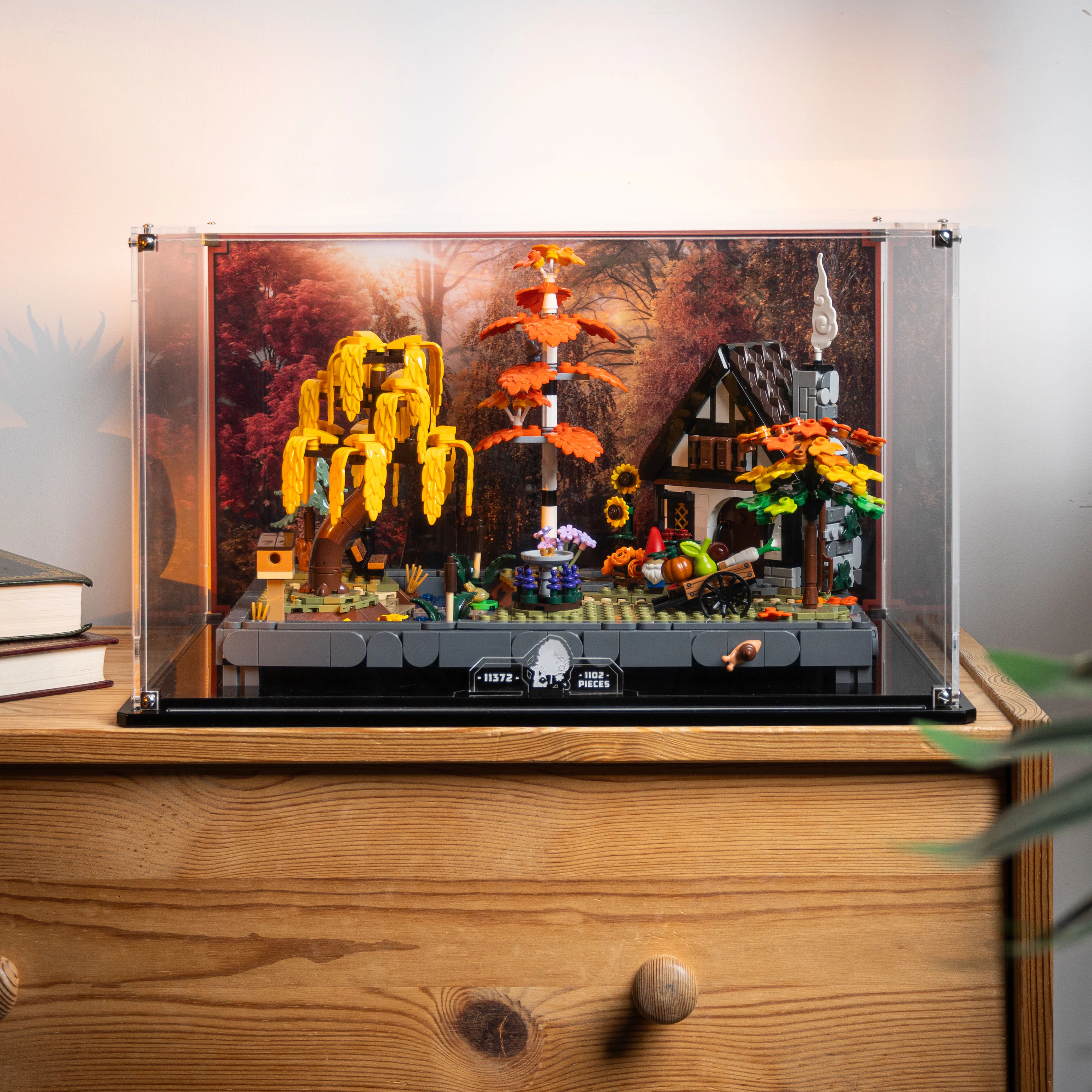 Display Case for LEGO® Icons: Autumn Cottage Garden (11372) - Image 2