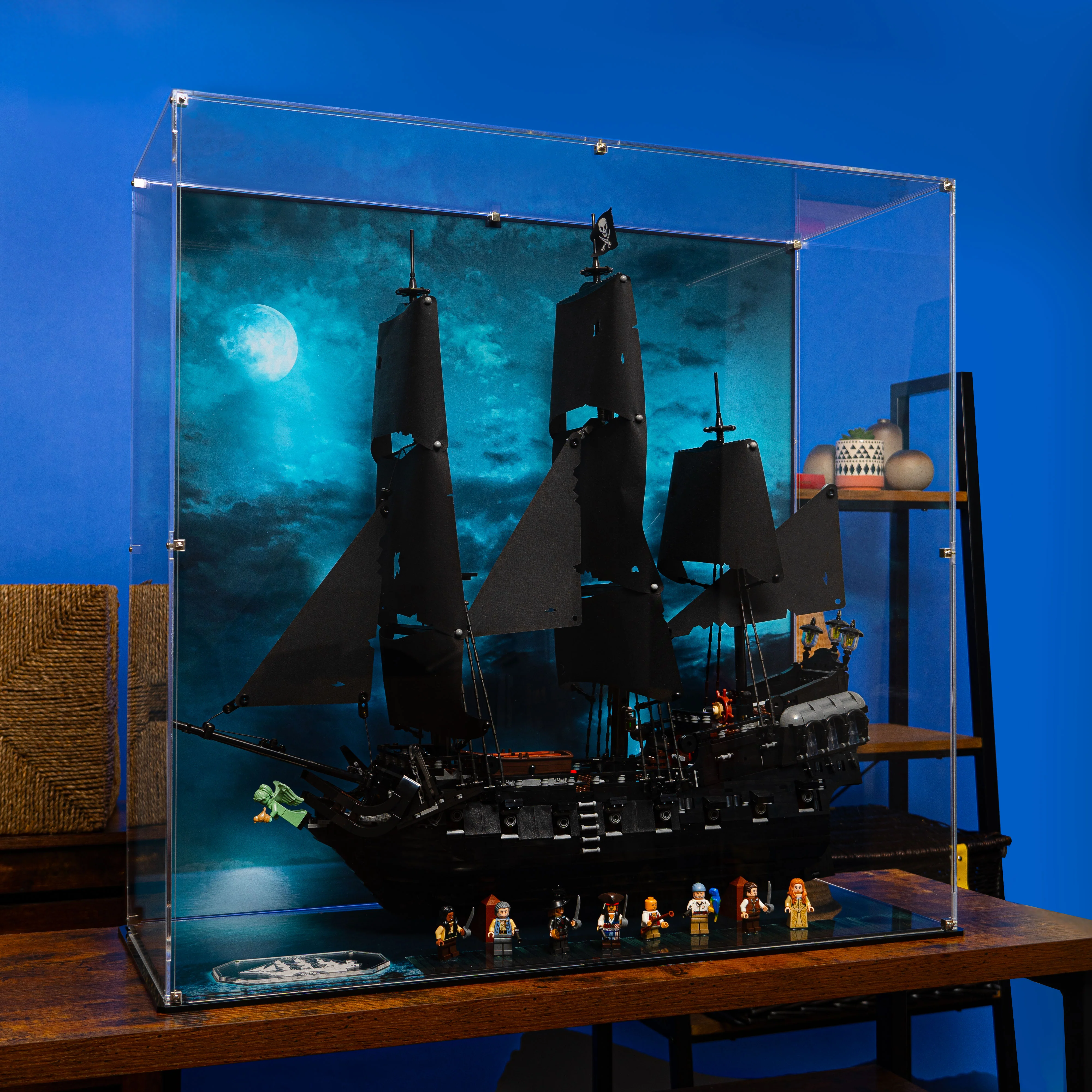Display Case for LEGO® Icons: Captain Jack Sparrow's Pirate Ship (10365) - Image 17