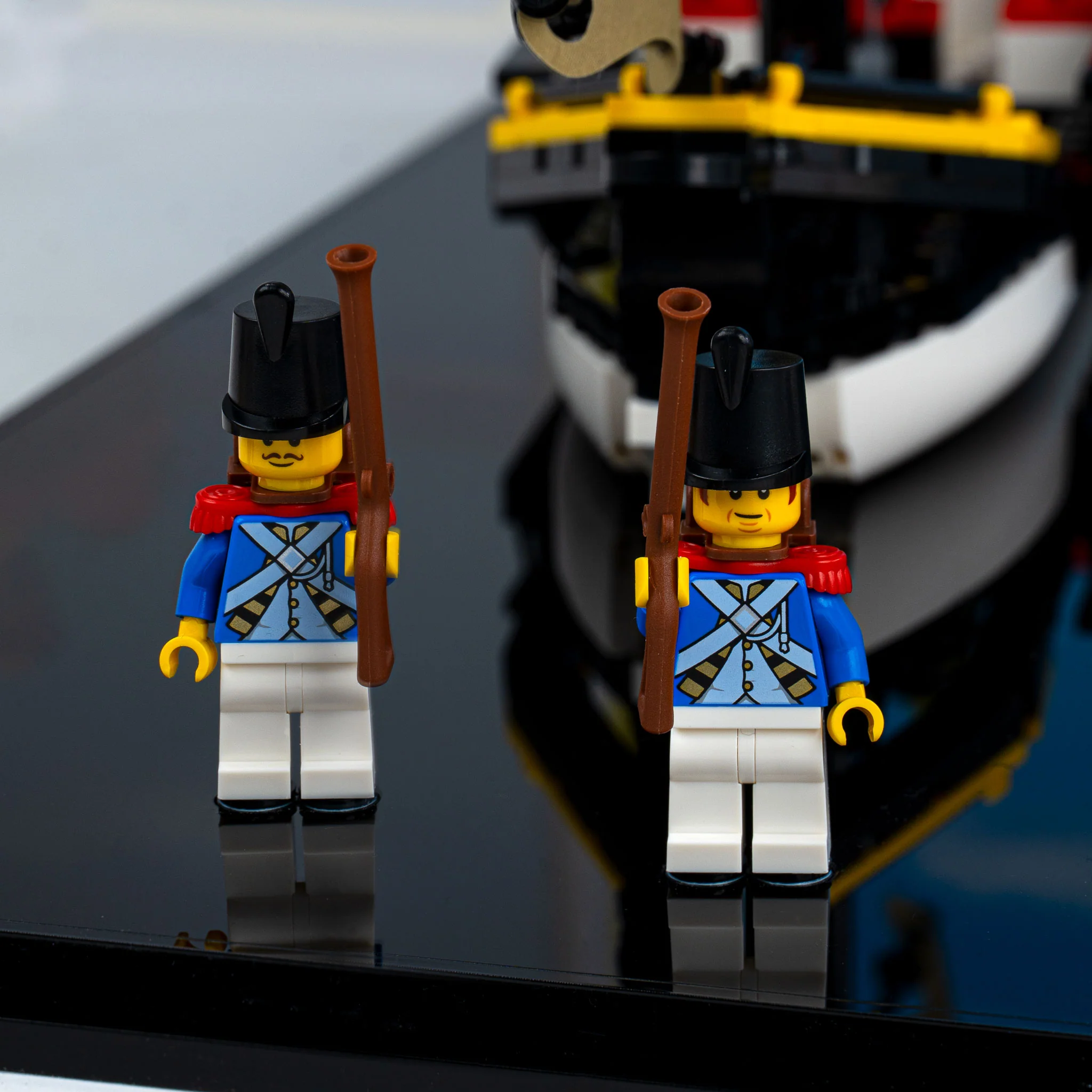 Display Case for LEGO® Icons Eldorado Fortress (10320) - Image 5