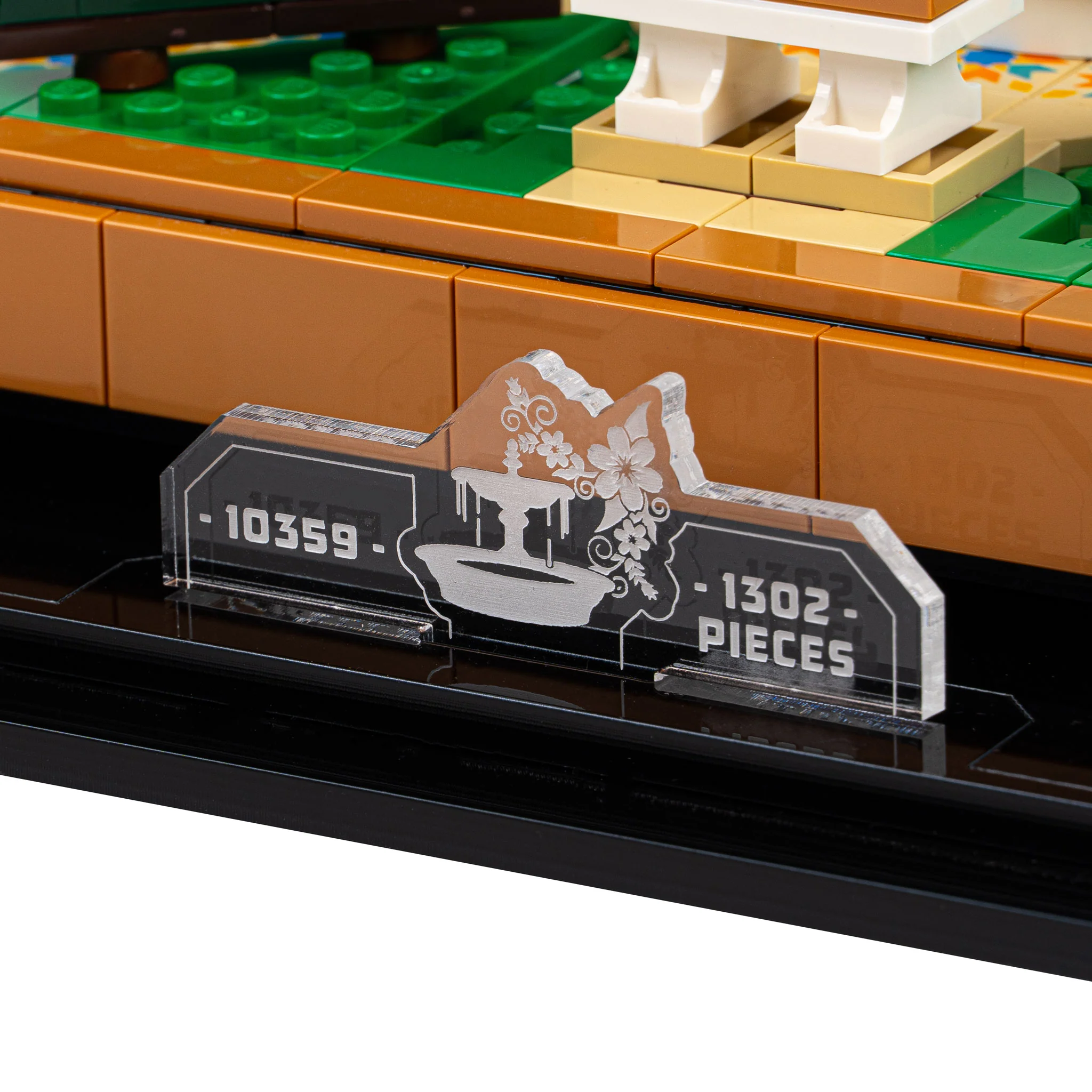 Display Case for LEGO® Icons: Fountain Garden (10359) - Image 7