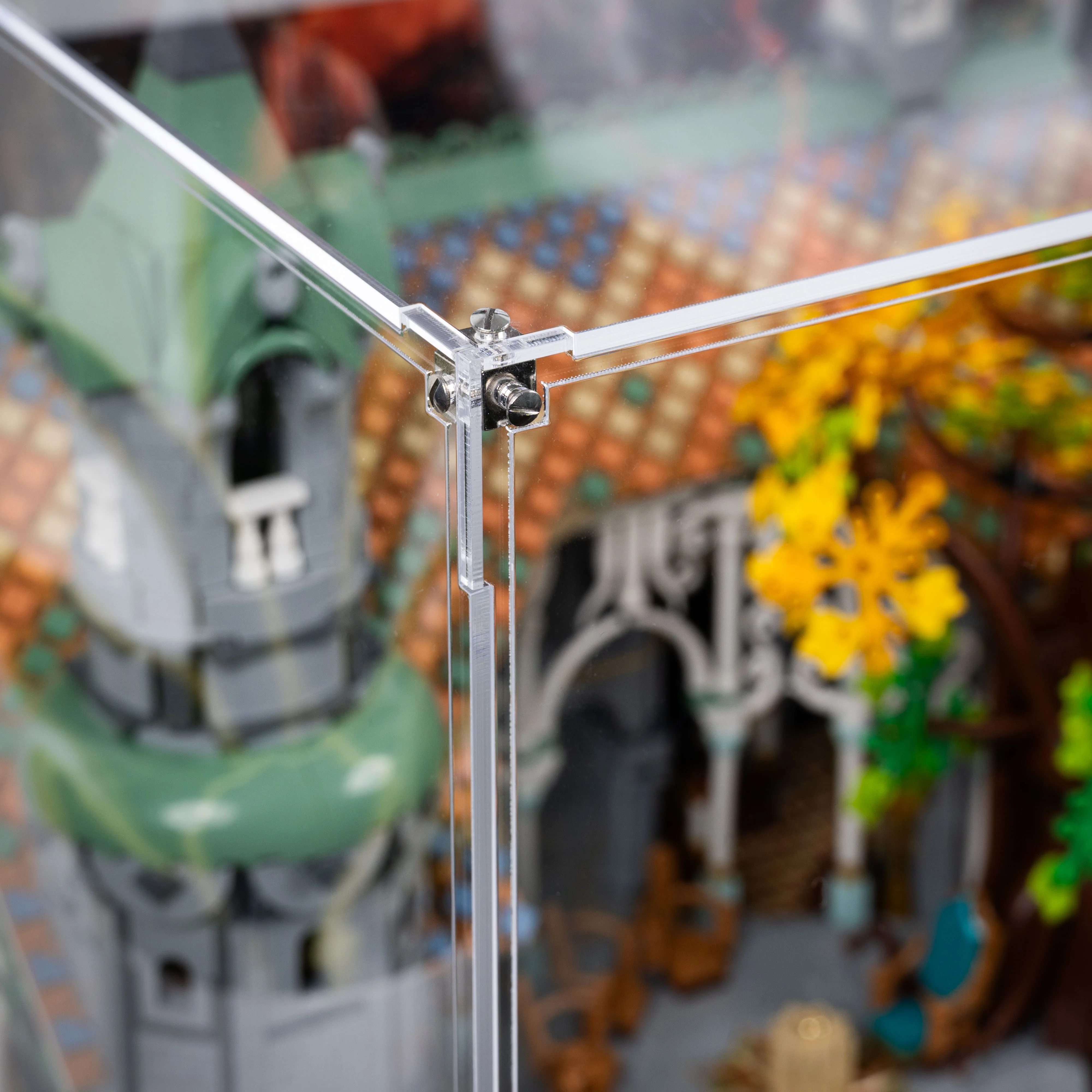 Display Case for LEGO® Icons: Lord of the Rings Rivendell™ (10316) - Image 20