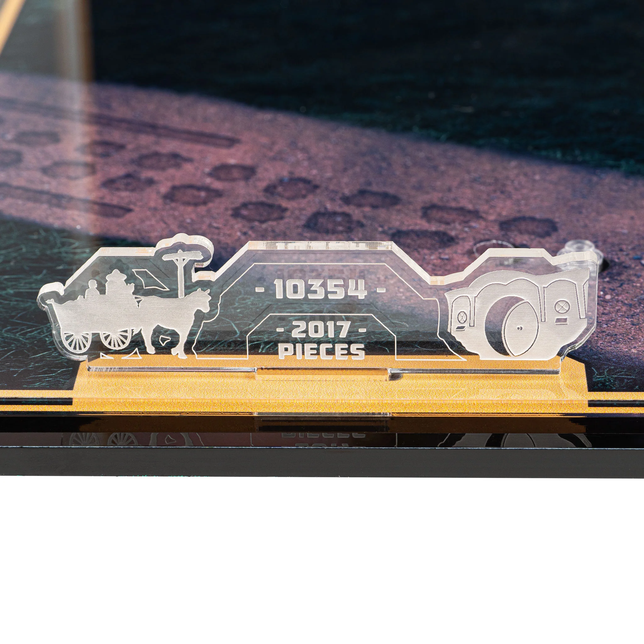 Display Case for LEGO® Icons: Lord of the Rings The Shire™ (10354) - Image 8