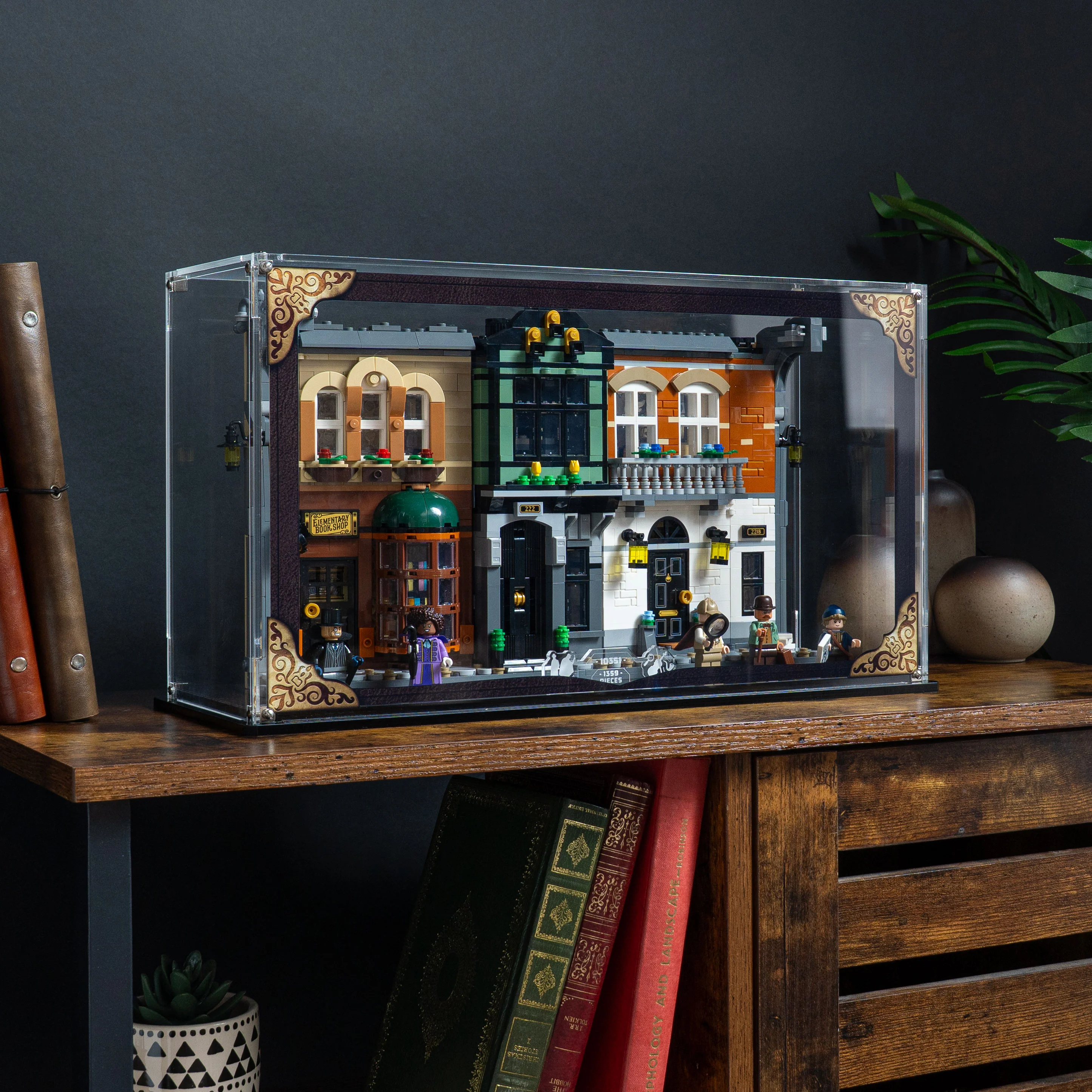 Display Case for LEGO® Icons: Sherlock Holmes Book Nook (10351) - Image 9