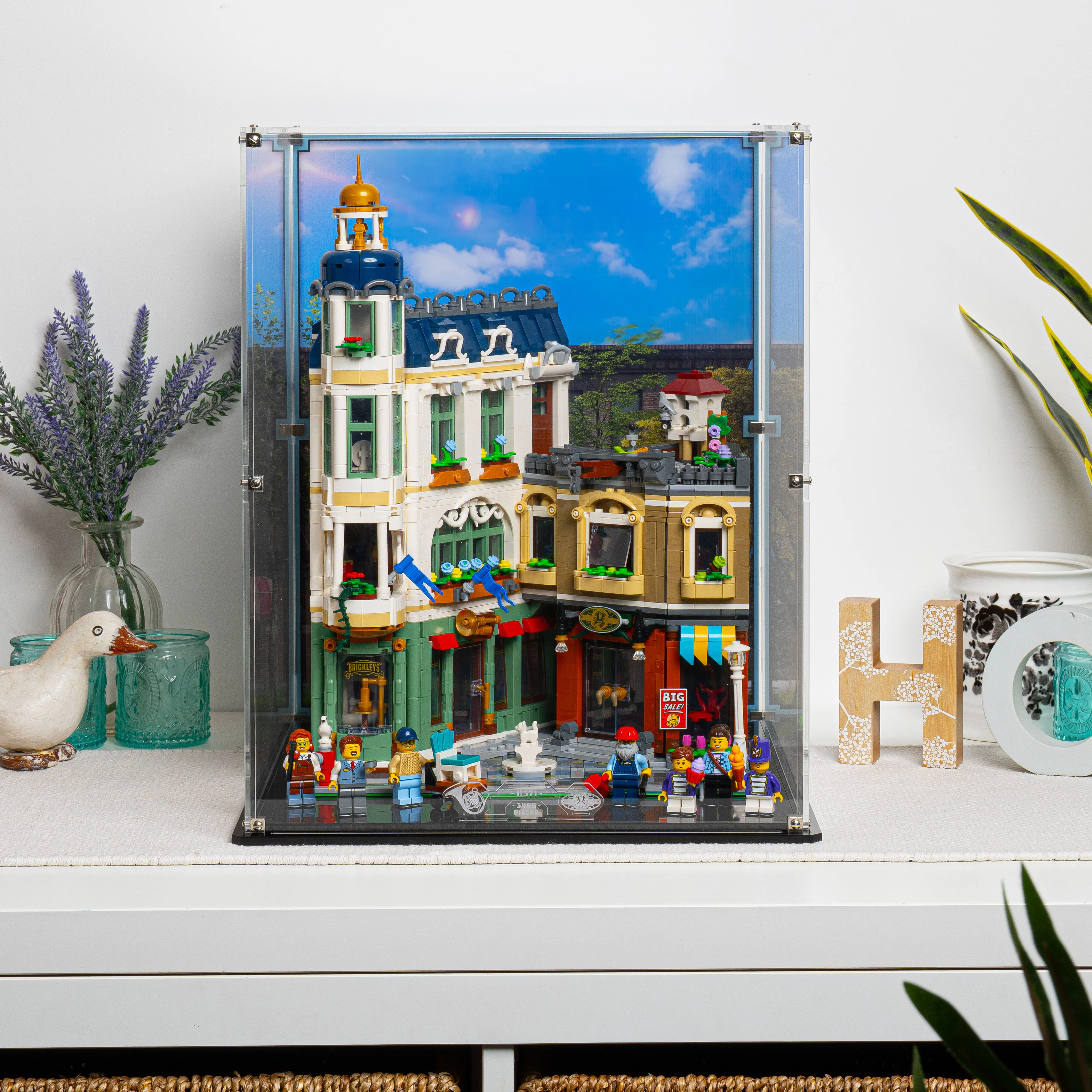 Display Case for LEGO® Icons: Shopping Street (11371) - Image 9
