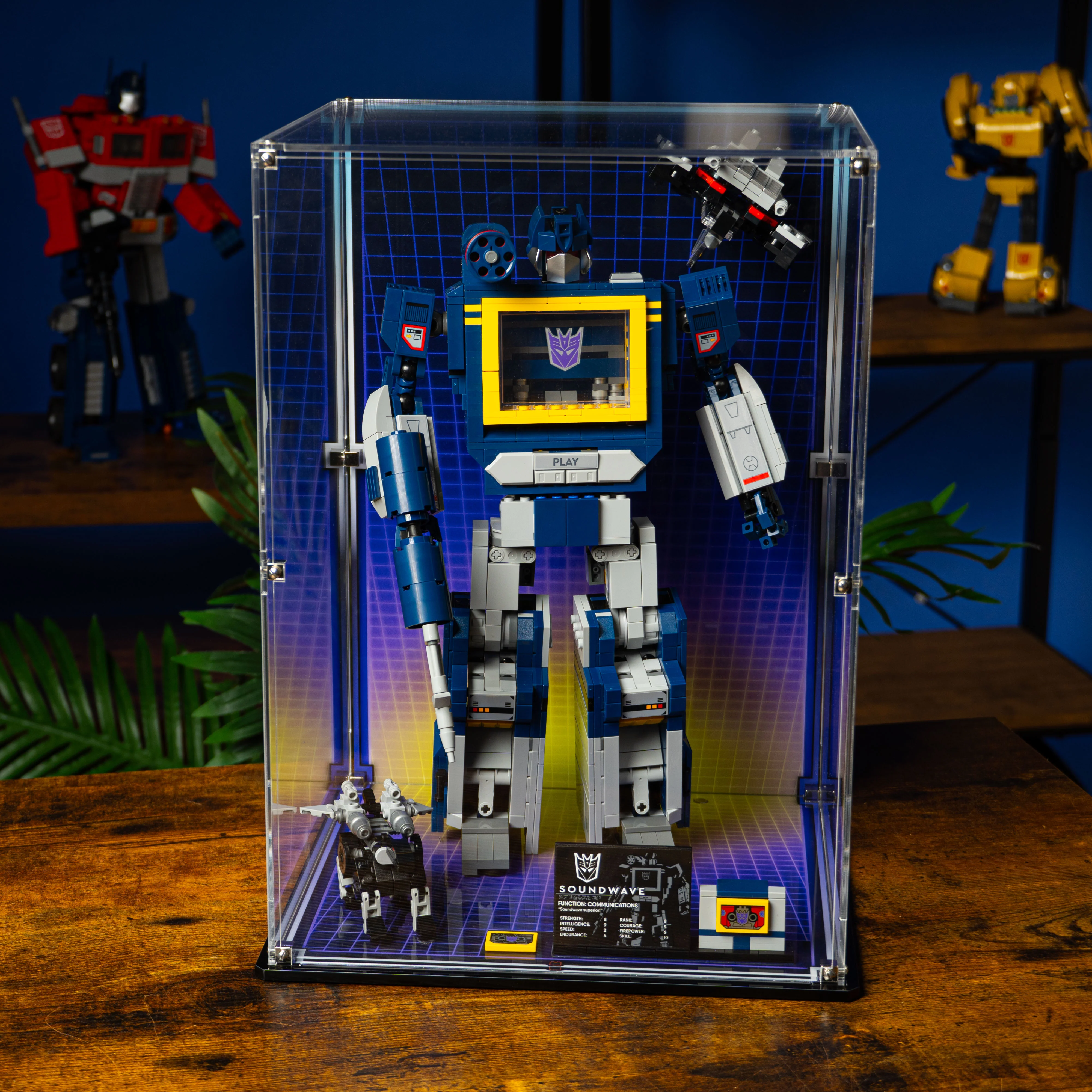 Display Case for LEGO® Icons: Transformers: Soundwave (10358) - Image 18
