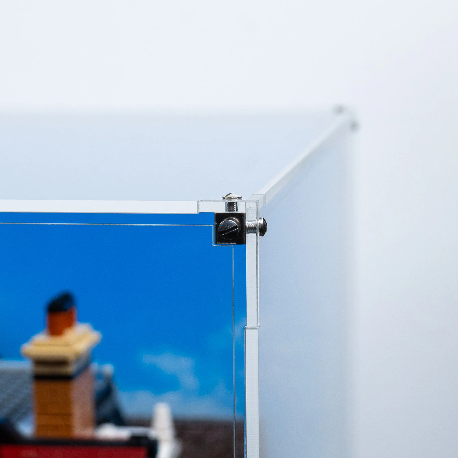 Display Case for LEGO® Icons: Tudor Corner (10350) - Image 9