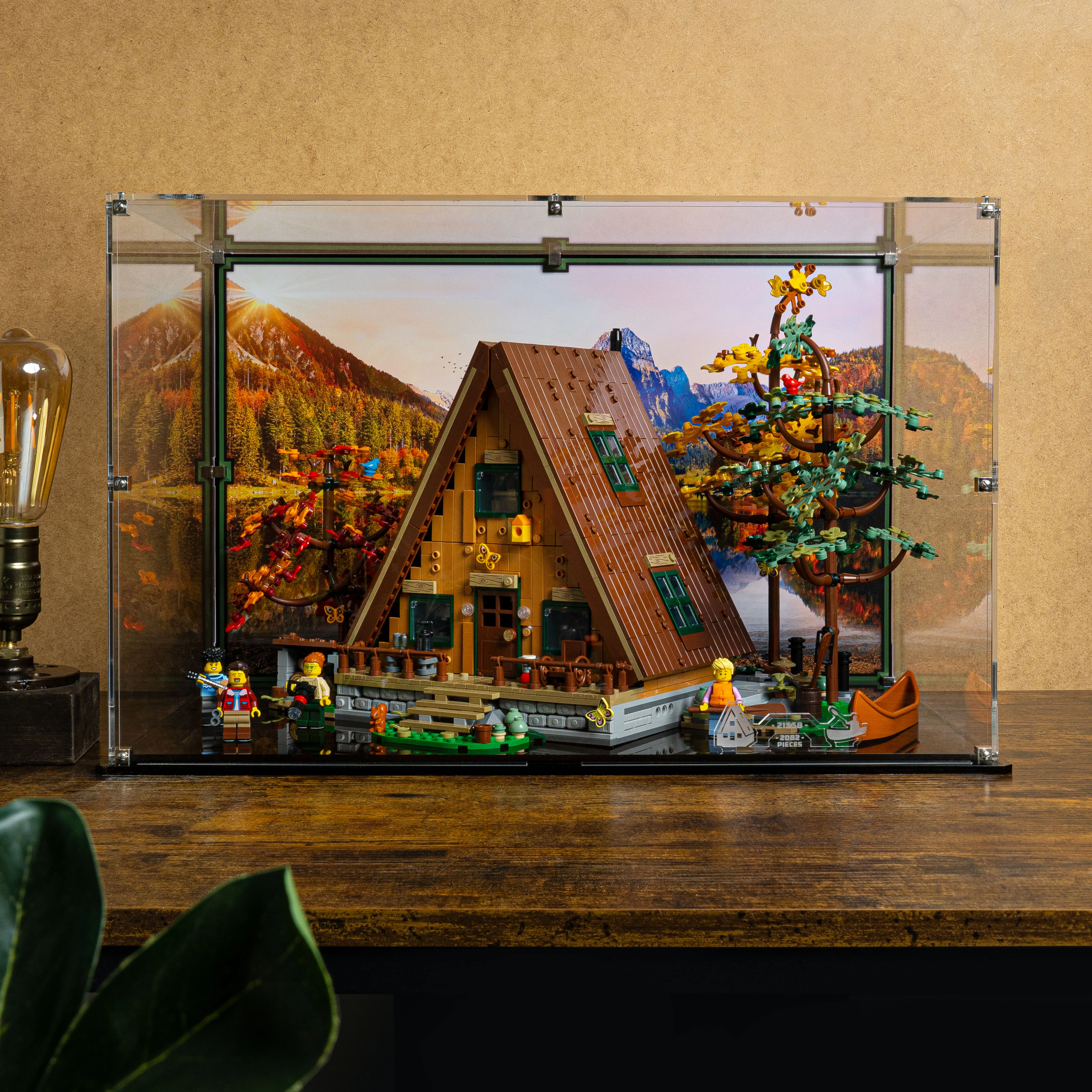Display Case for LEGO® Ideas: A-Frame Cabin (21338) - Image 10
