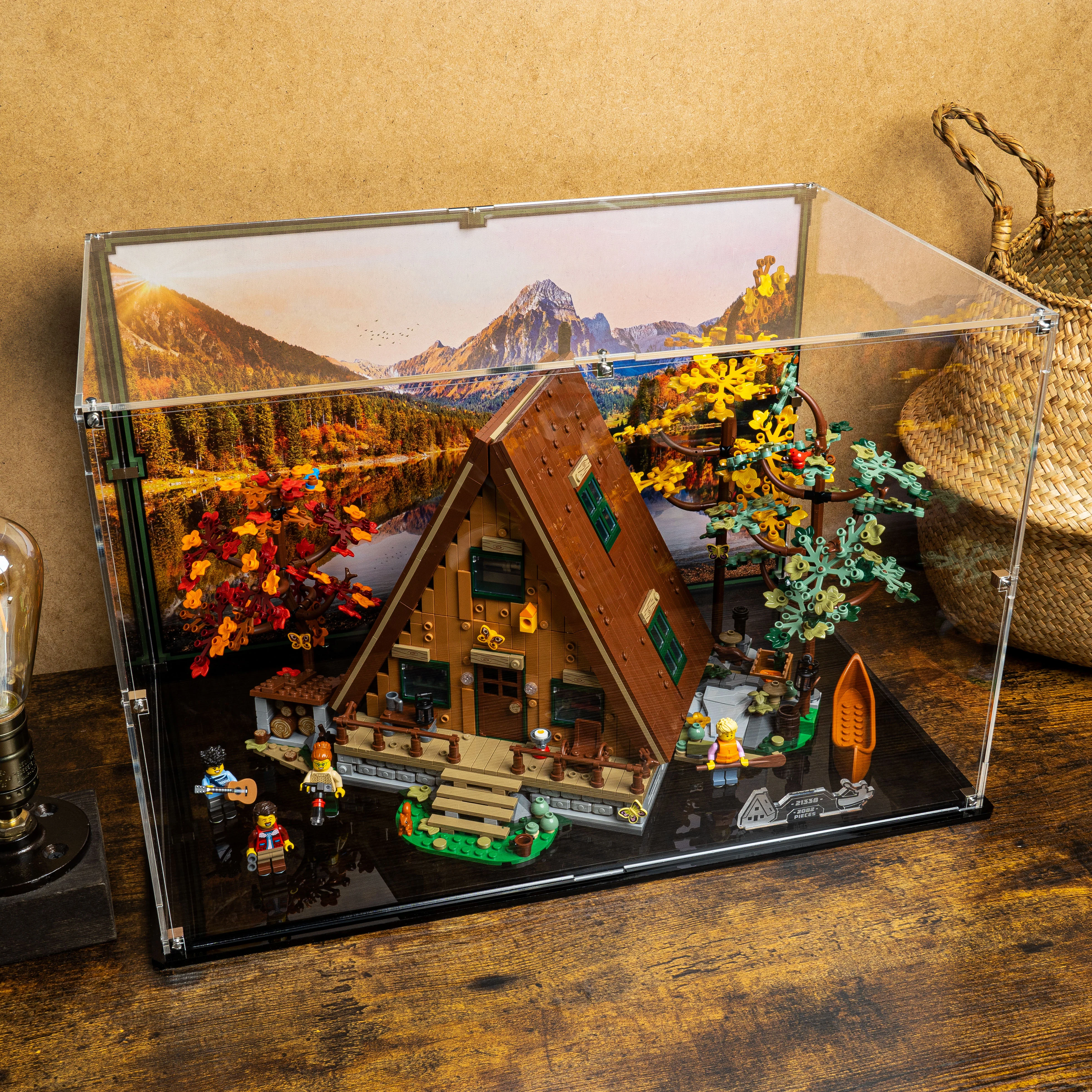 Display Case for LEGO® Ideas: A-Frame Cabin (21338) - Image 11