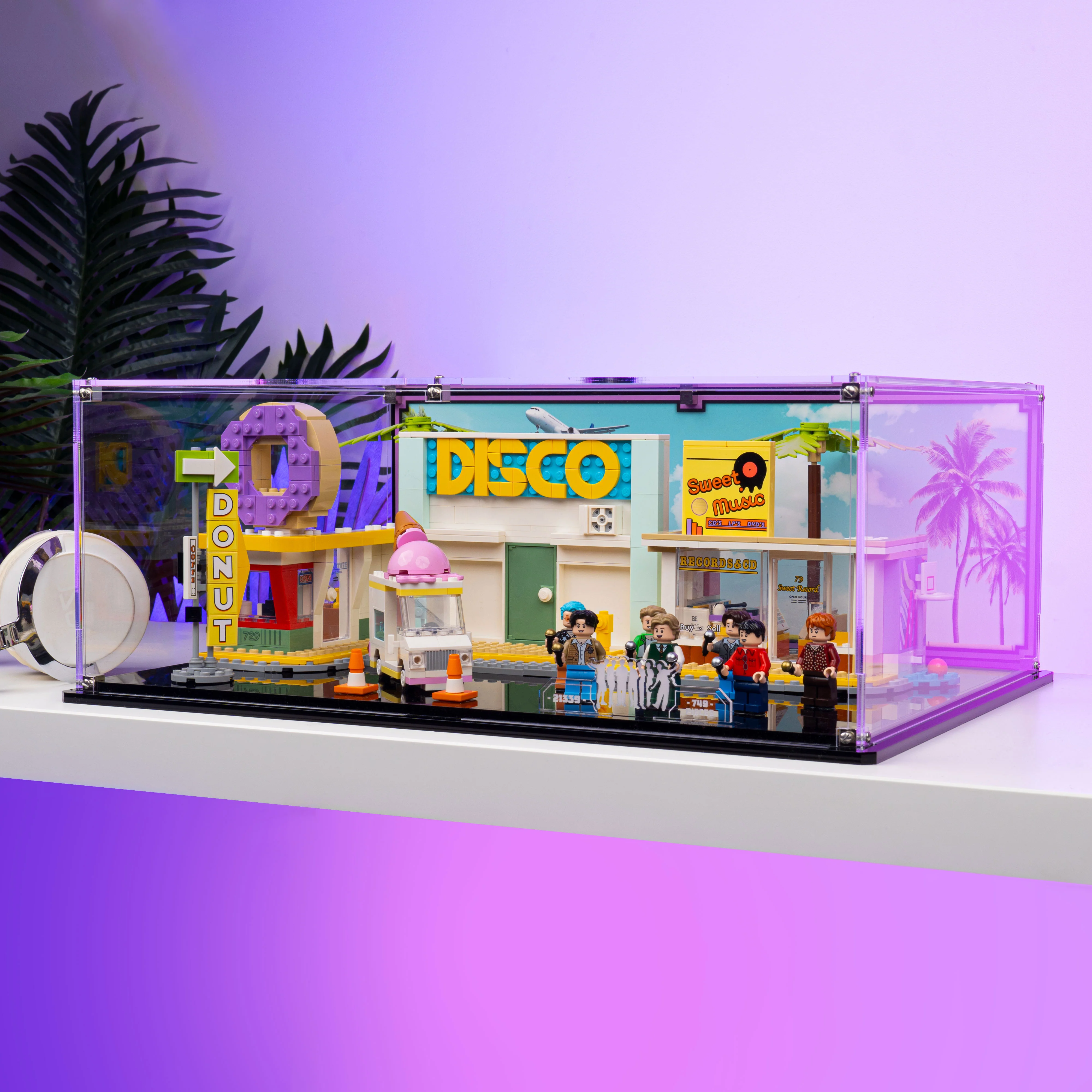 Display Case for LEGO® Ideas: BTS Dynamite (21339) - Image 8