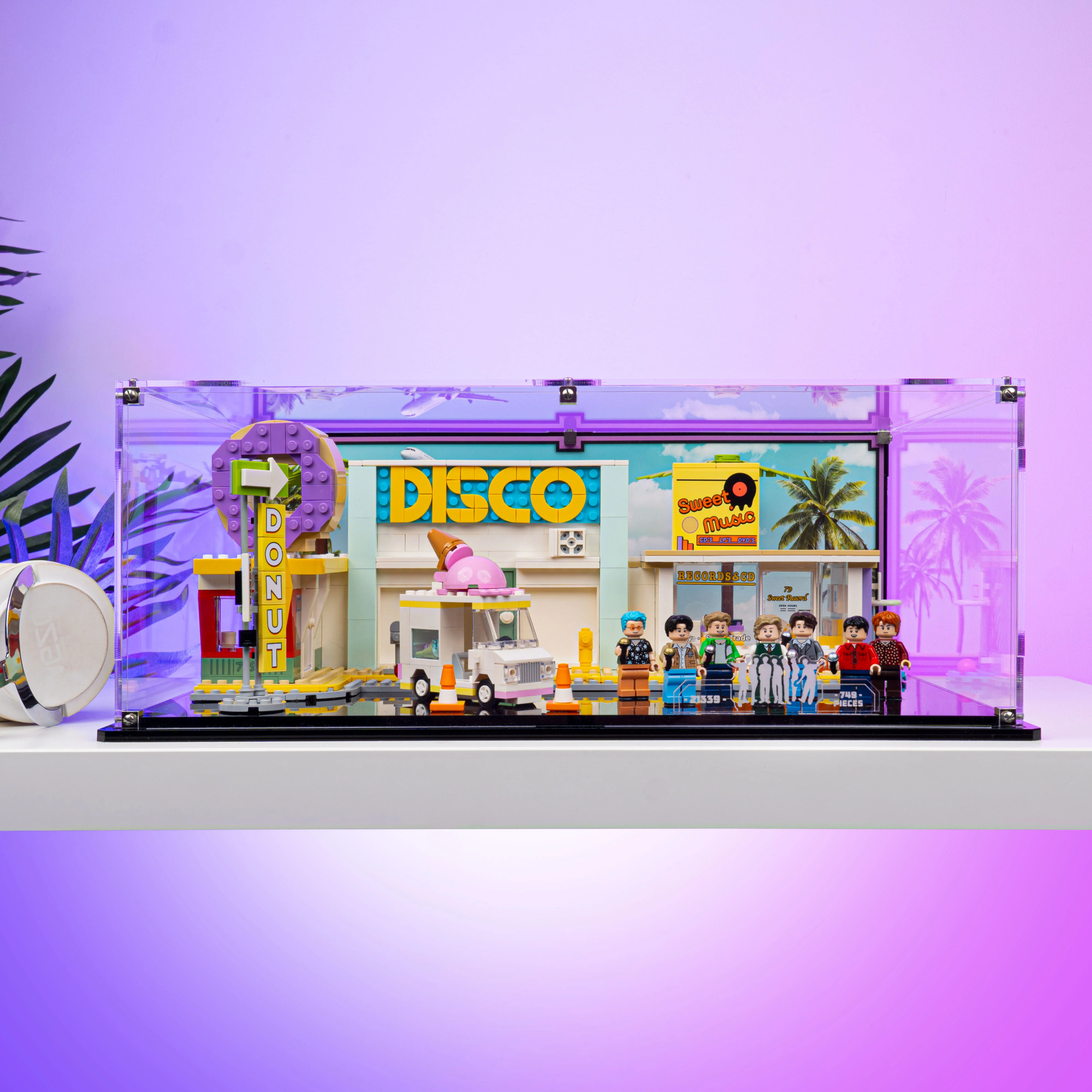 Display Case for LEGO® Ideas: BTS Dynamite (21339) - Image 9