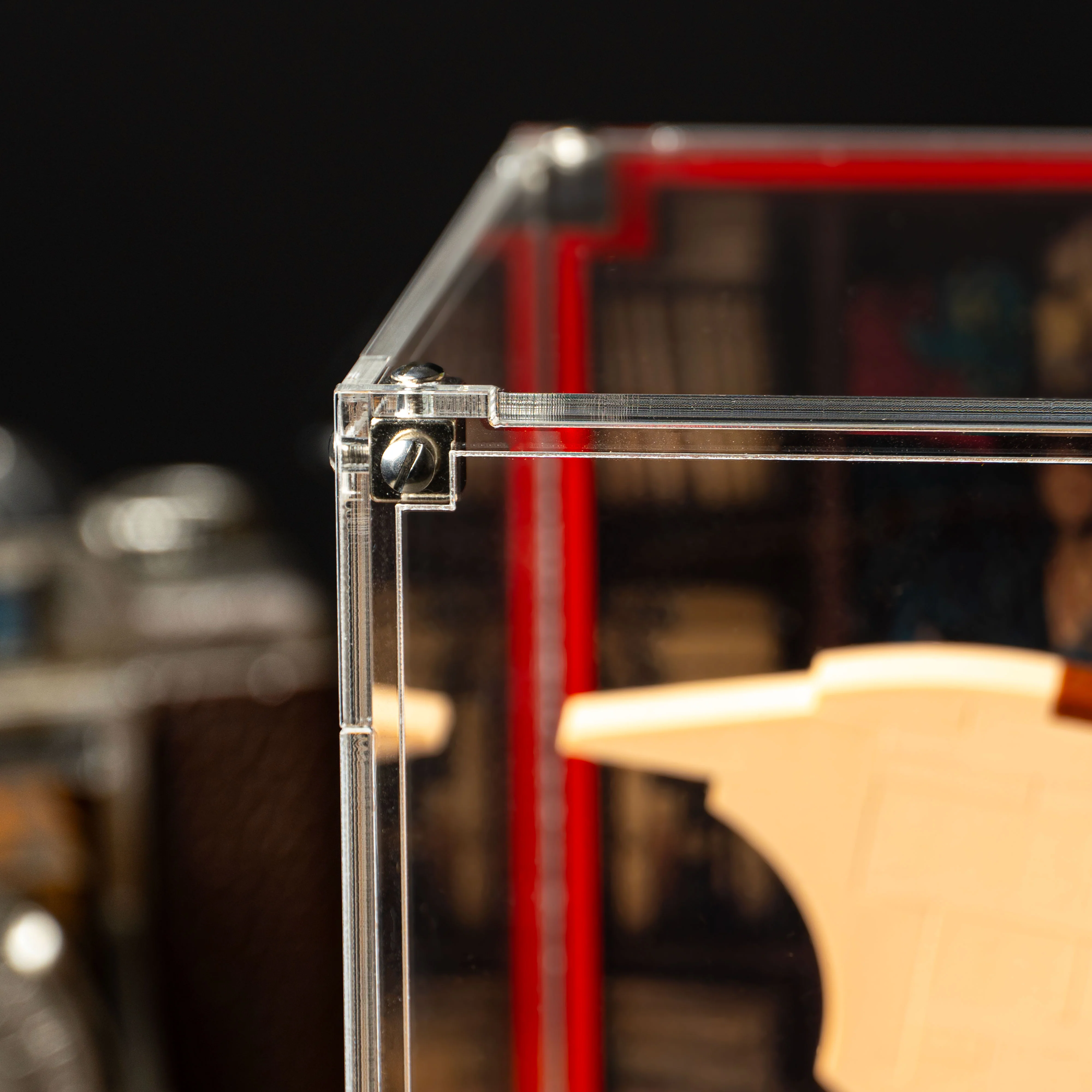 Display Case for LEGO® Ideas: Gremlins™ Gizmo (21361) - Image 18