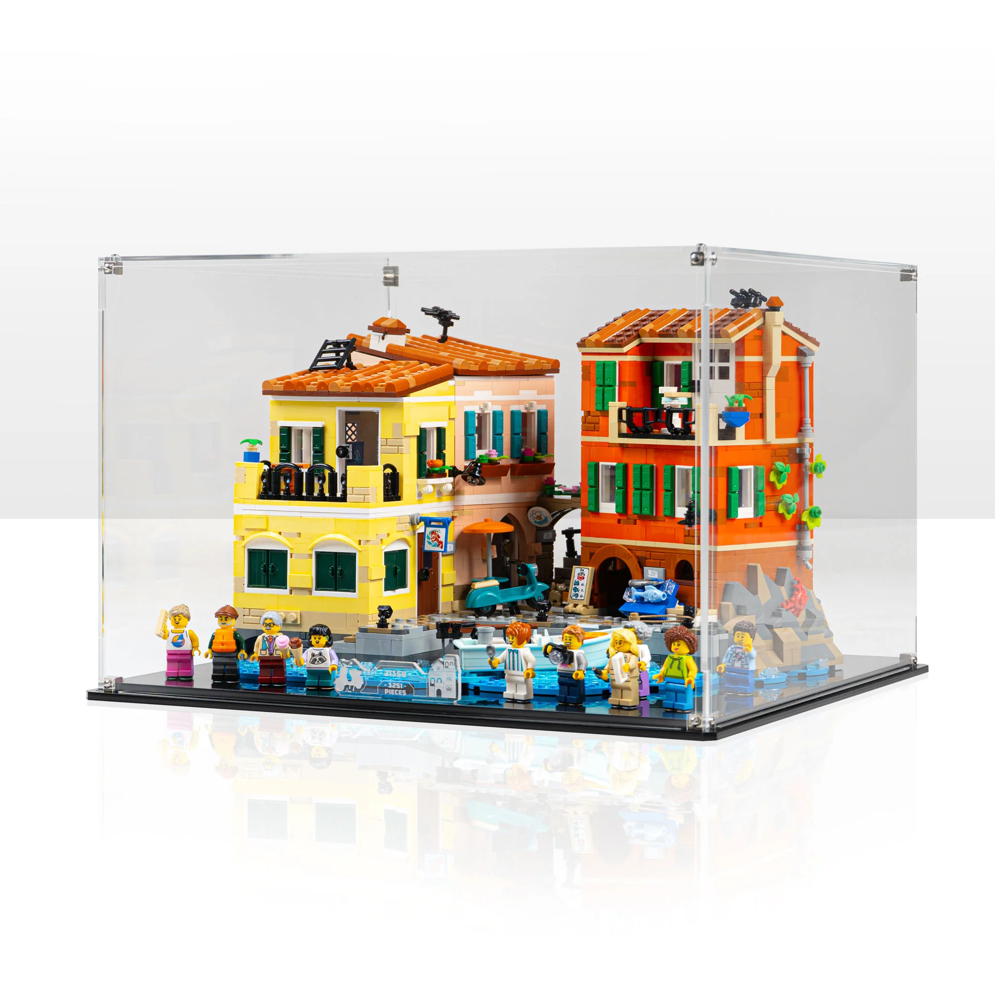 Display Case for LEGO® Ideas: Italian Riviera (21359) - Image 10