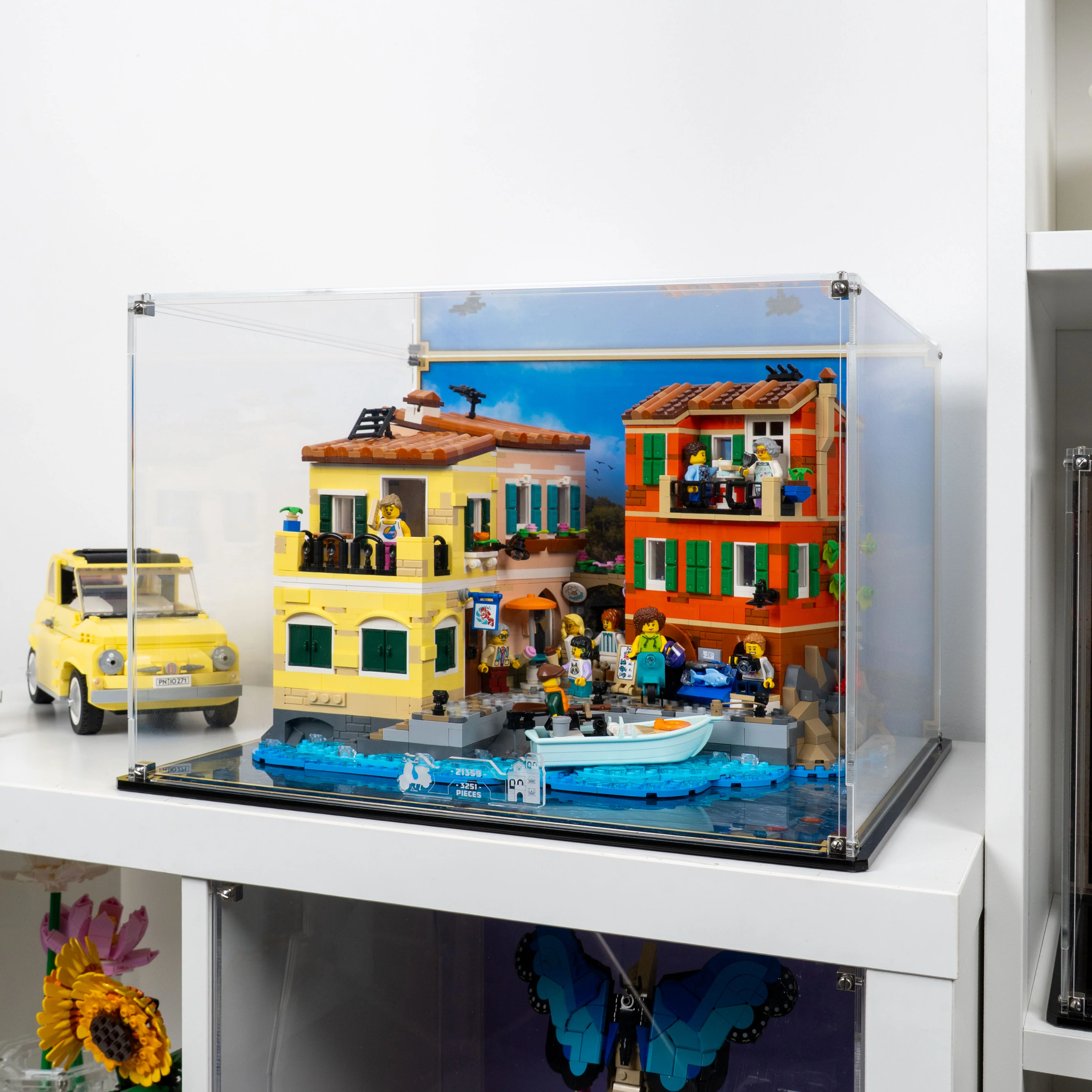 Display Case for LEGO® Ideas: Italian Riviera (21359) - Image 15