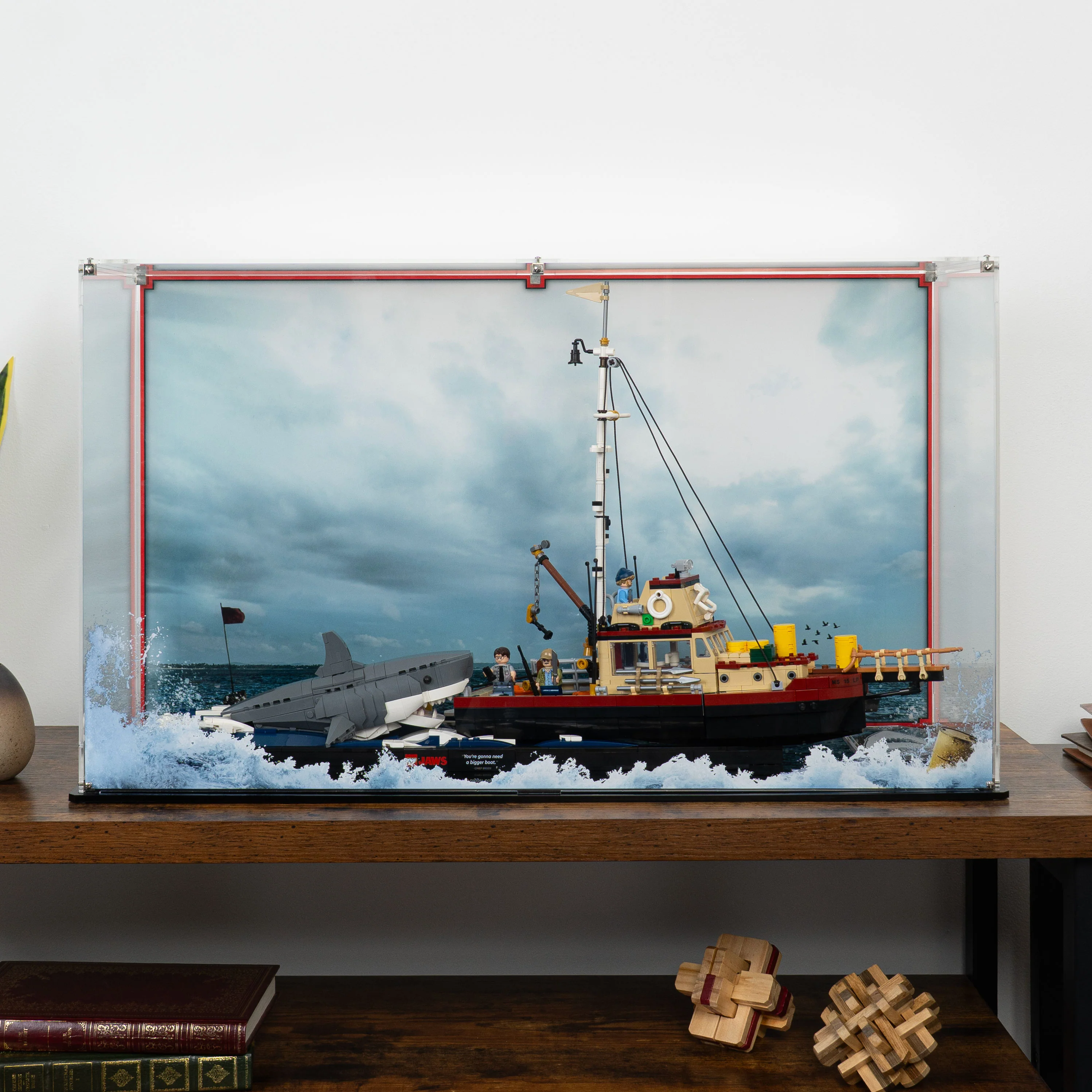 Display Case for LEGO® Ideas Jaws (21350) - Image 20