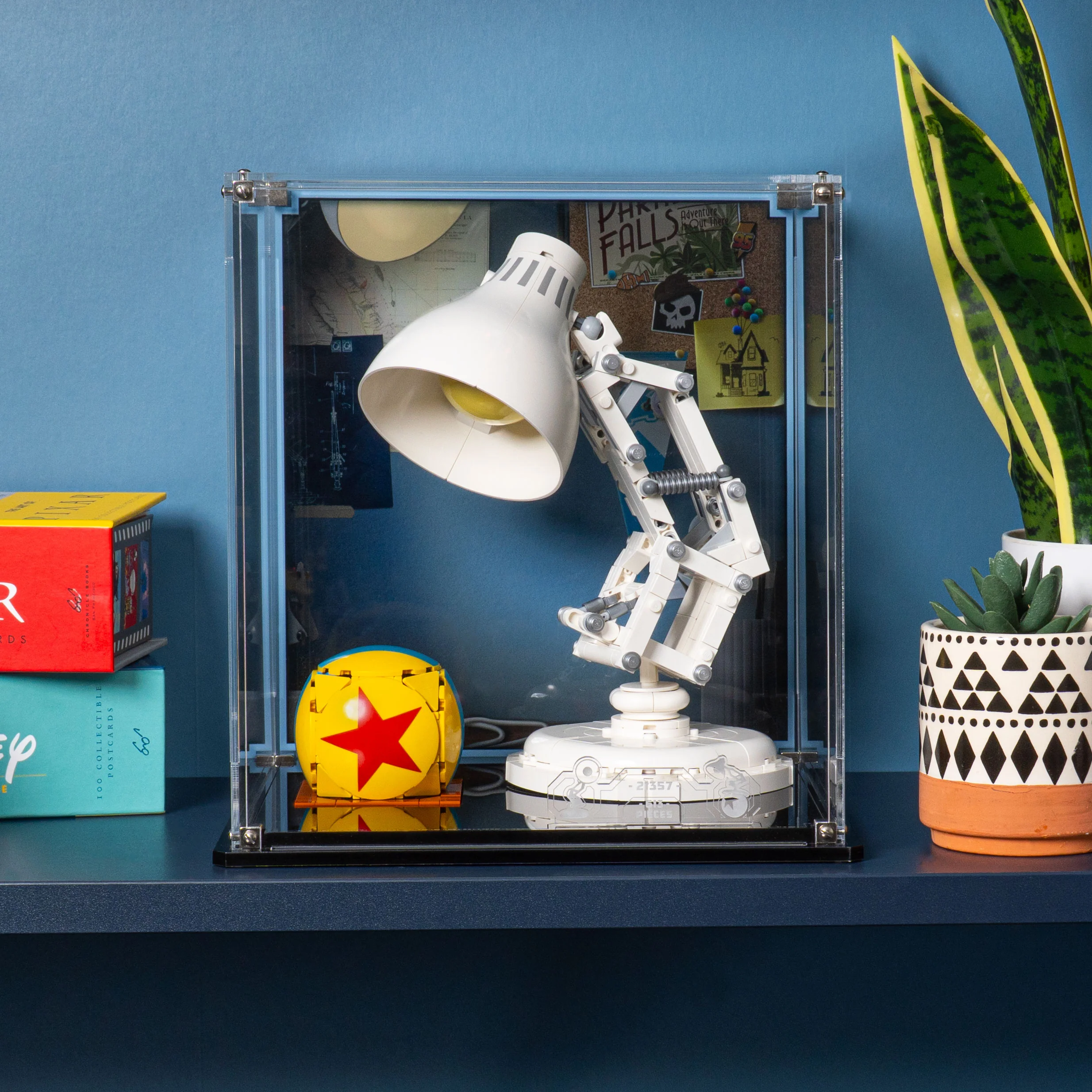Display Case for LEGO® Ideas: Luxo Jr. (21357) - Image 2