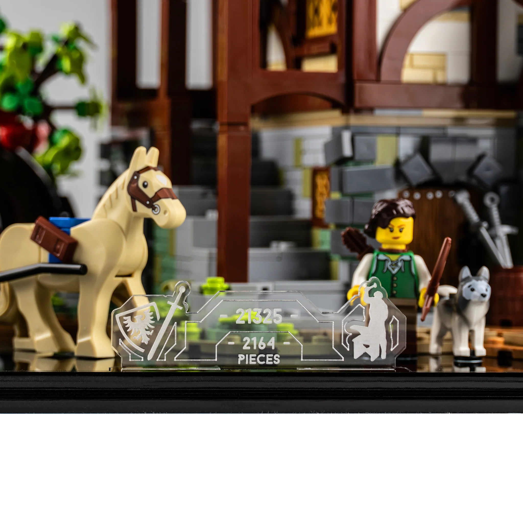 Display Case for LEGO® Ideas: Medieval Blacksmith (21325) - Image 8