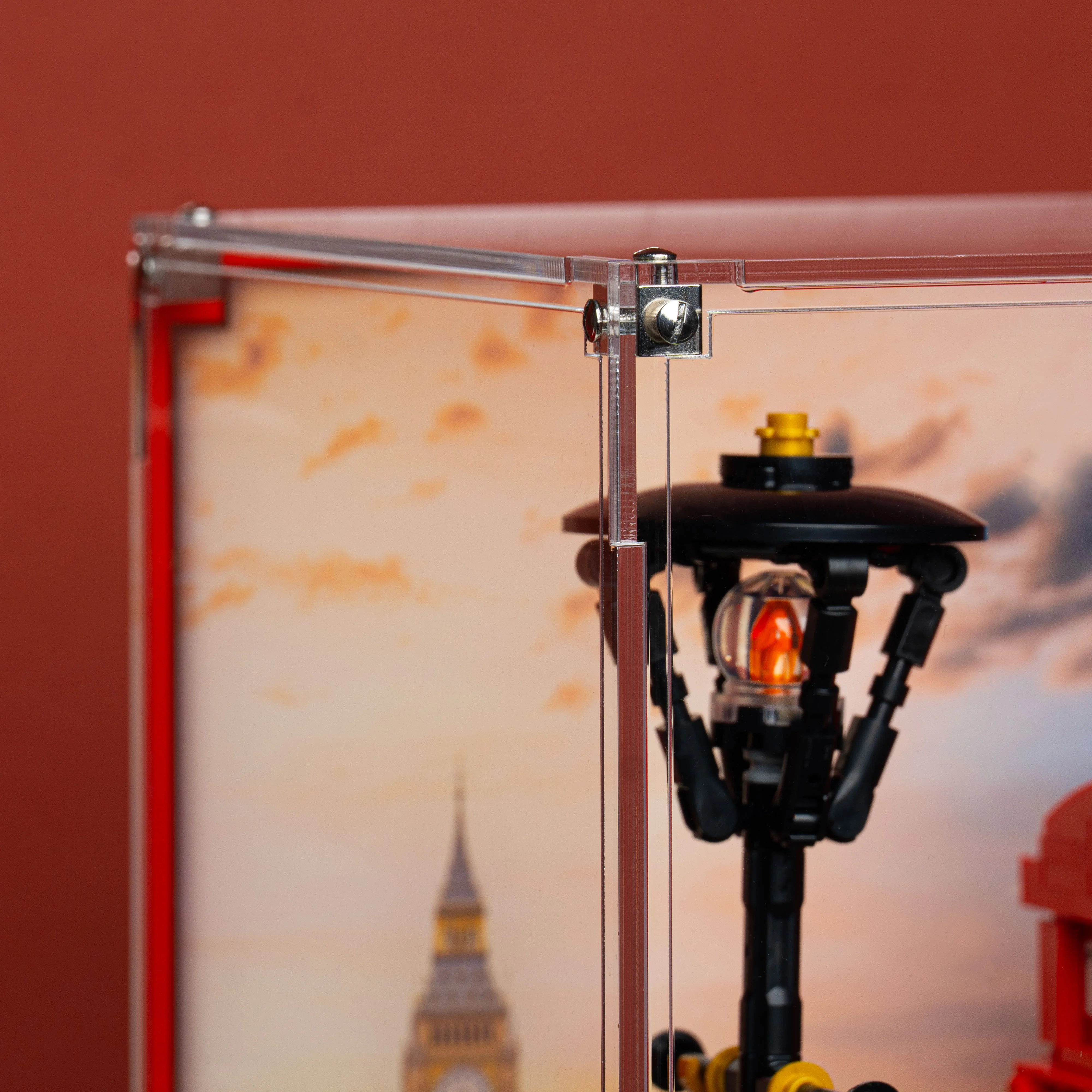 Display Case for LEGO® Ideas Red London Telephone Box (21347) - Image 14